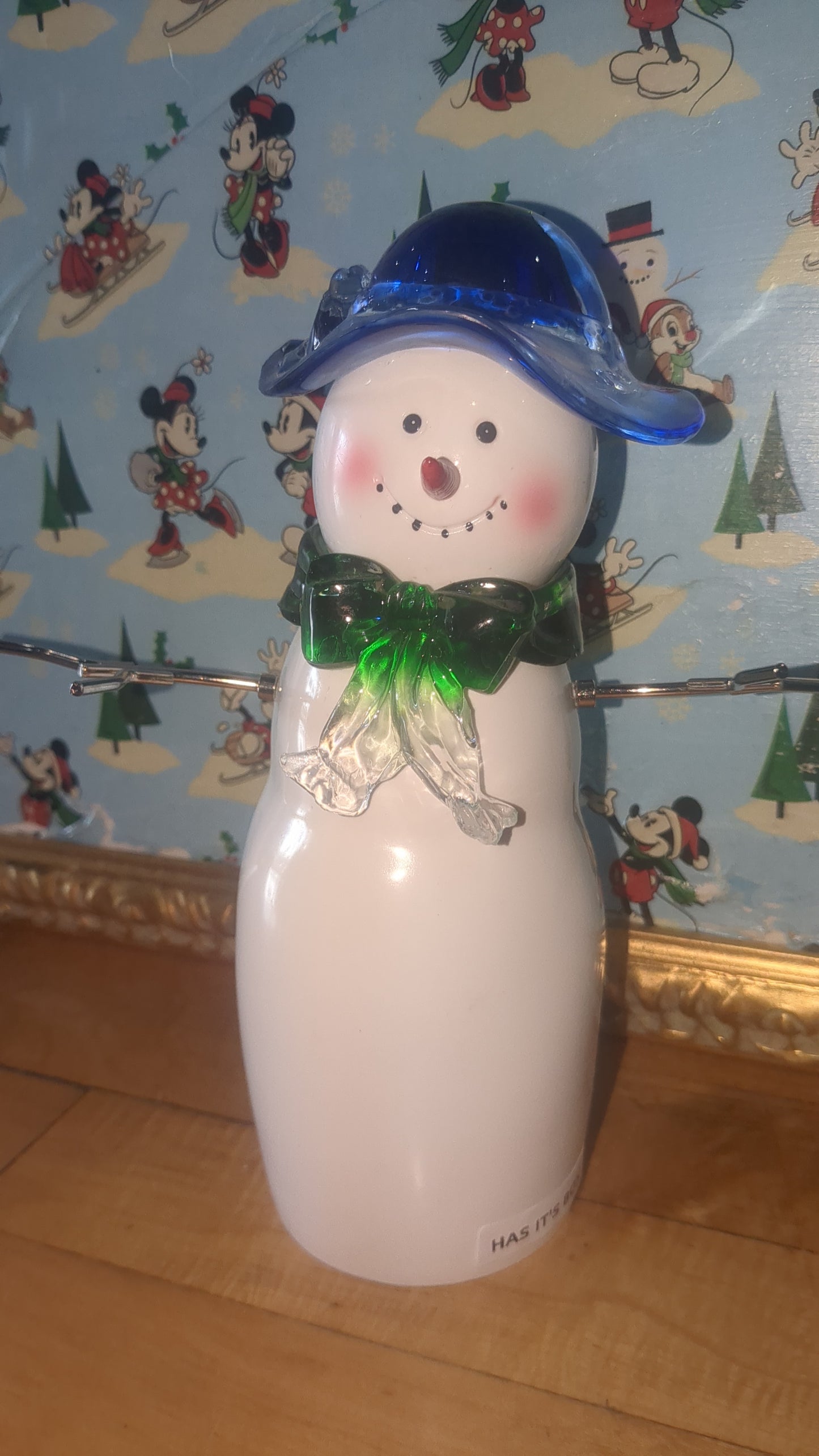 Acrylic snowman with detachable arms for easy storage