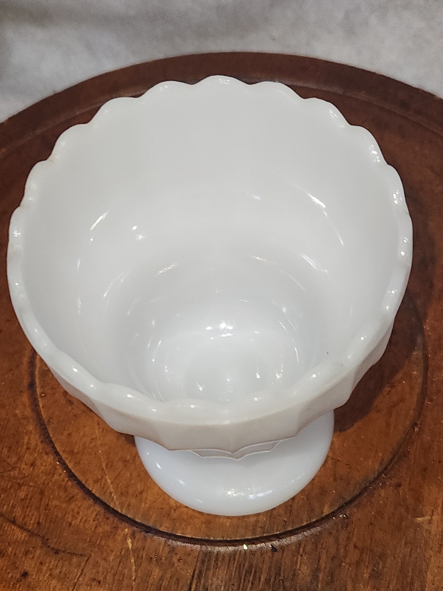 Vintage Milk Glass Ribbed, flutted Scalloped edge compote dish on pedestal candy planter dessert mg56