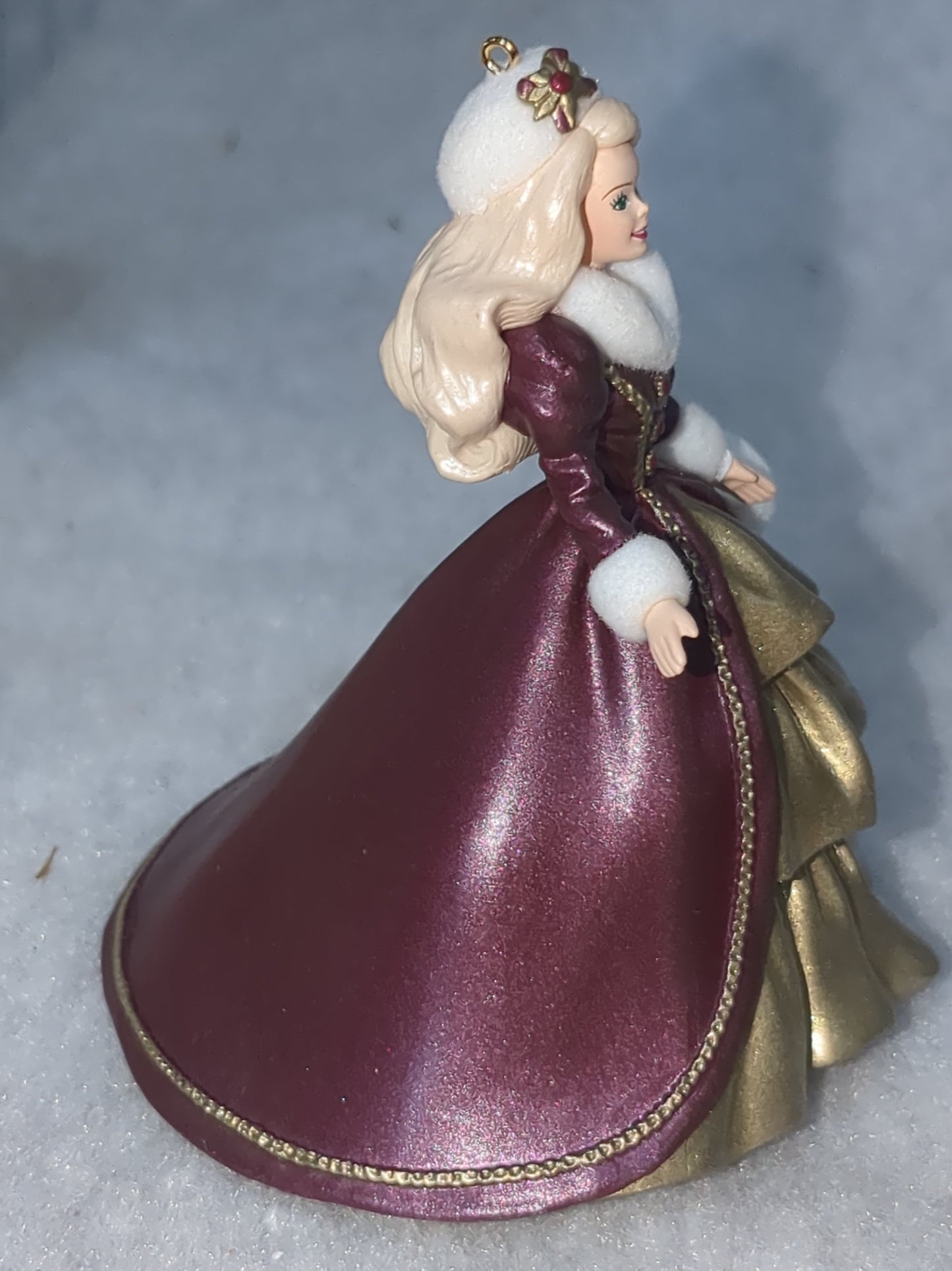1996 Hallmark Holiday Barbie. 4th in Holiday Barbies Series. New in box and packaging. Hob8