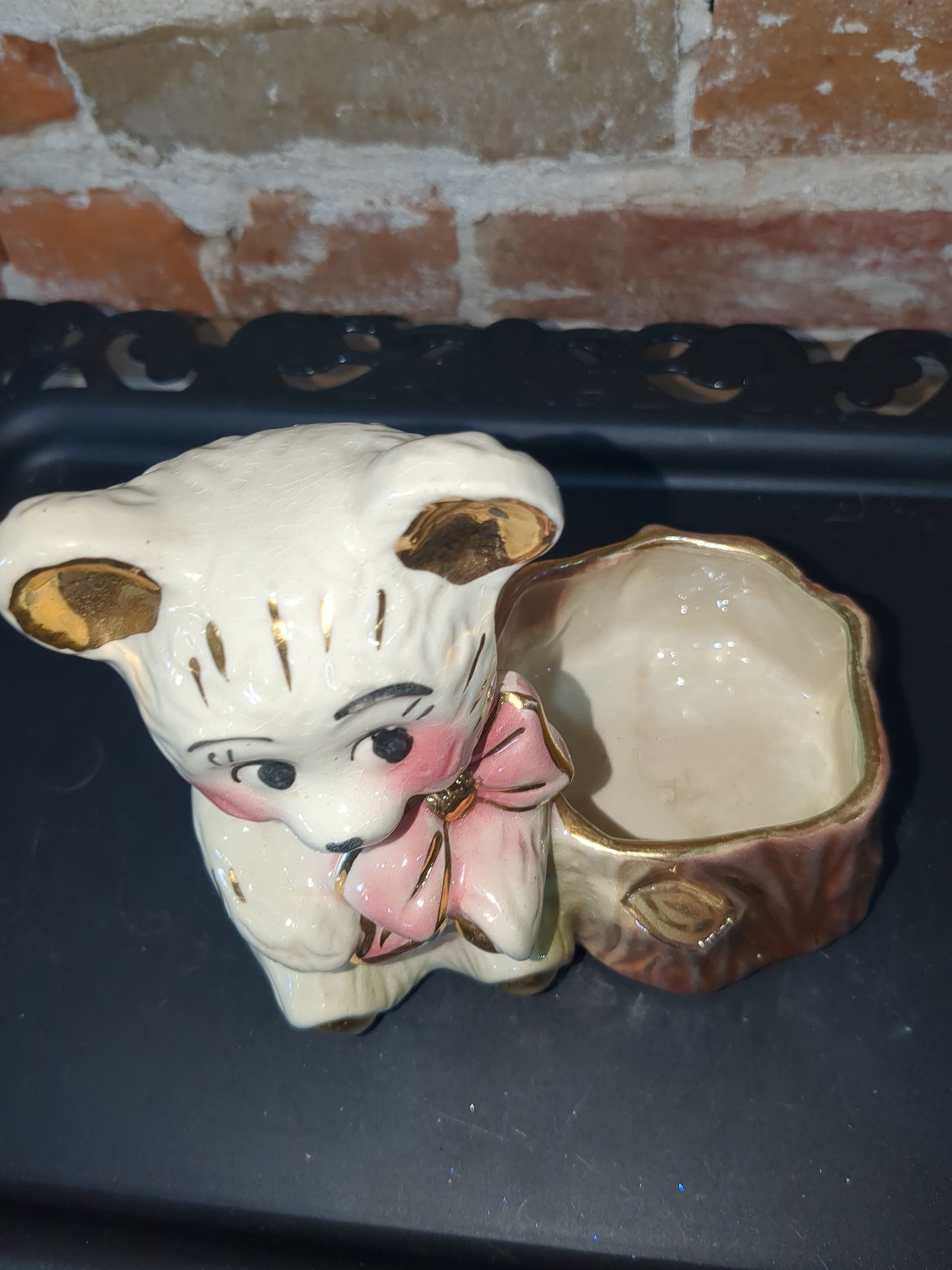 Vintage Shafer bear planter with pink bow pl0023