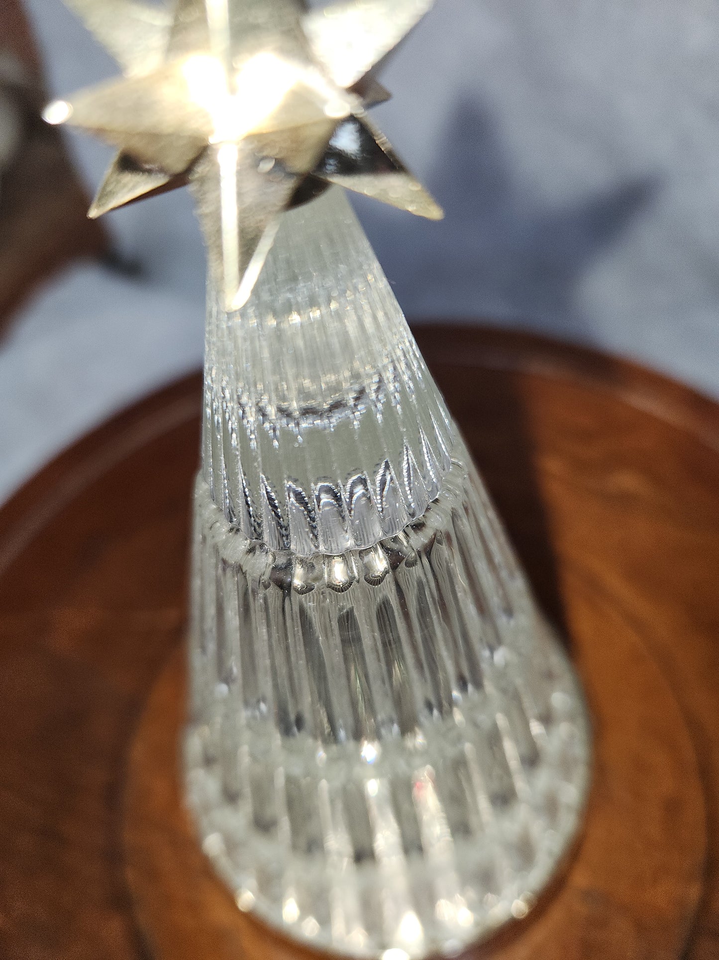 Vintage 8 1/2" Avon Crystal Holiday Tree Battery Powered av588