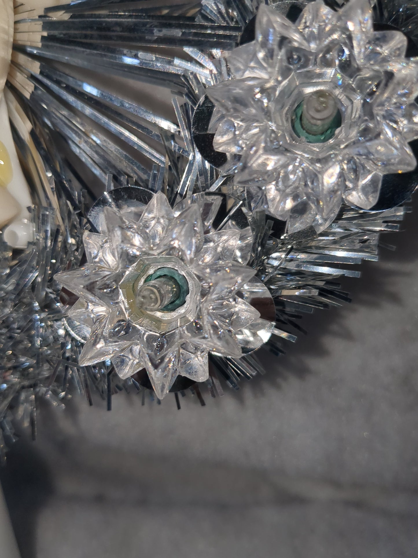 111 Vintage Merry Brite 11- Light Tree Topper Silver tinsel White Angel works tt236