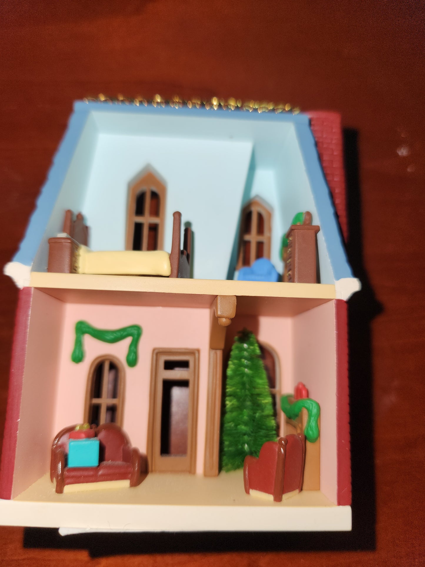 House on Holly Lane Ornament Hallmark Nostalgic Houses and shops Hh1999