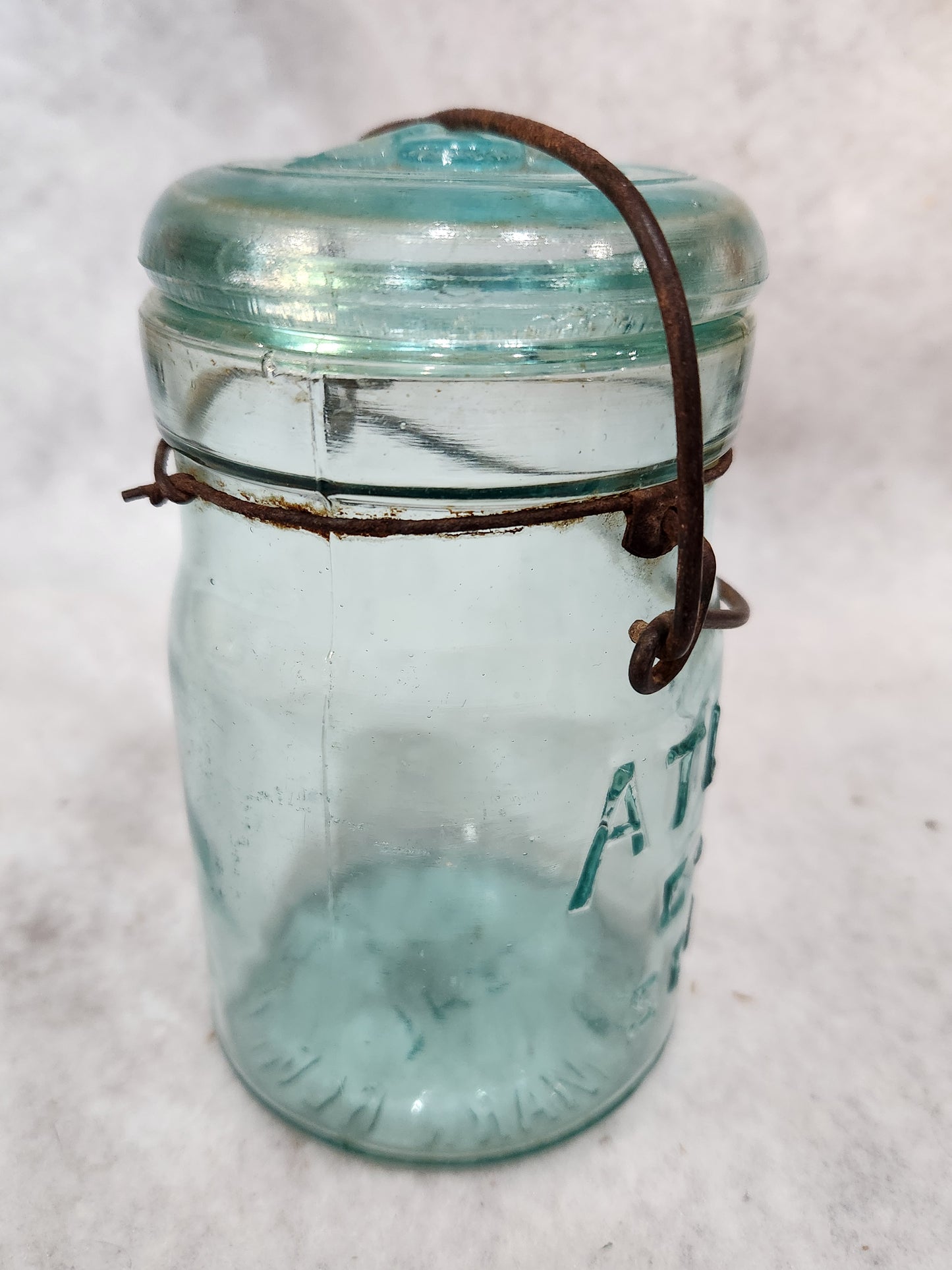 Vintage ATLAS E-Z SEAL Blue Mason Pint Jar glass lid Wire Bail Trade Mark Reg cornflower light aqua blue jar88