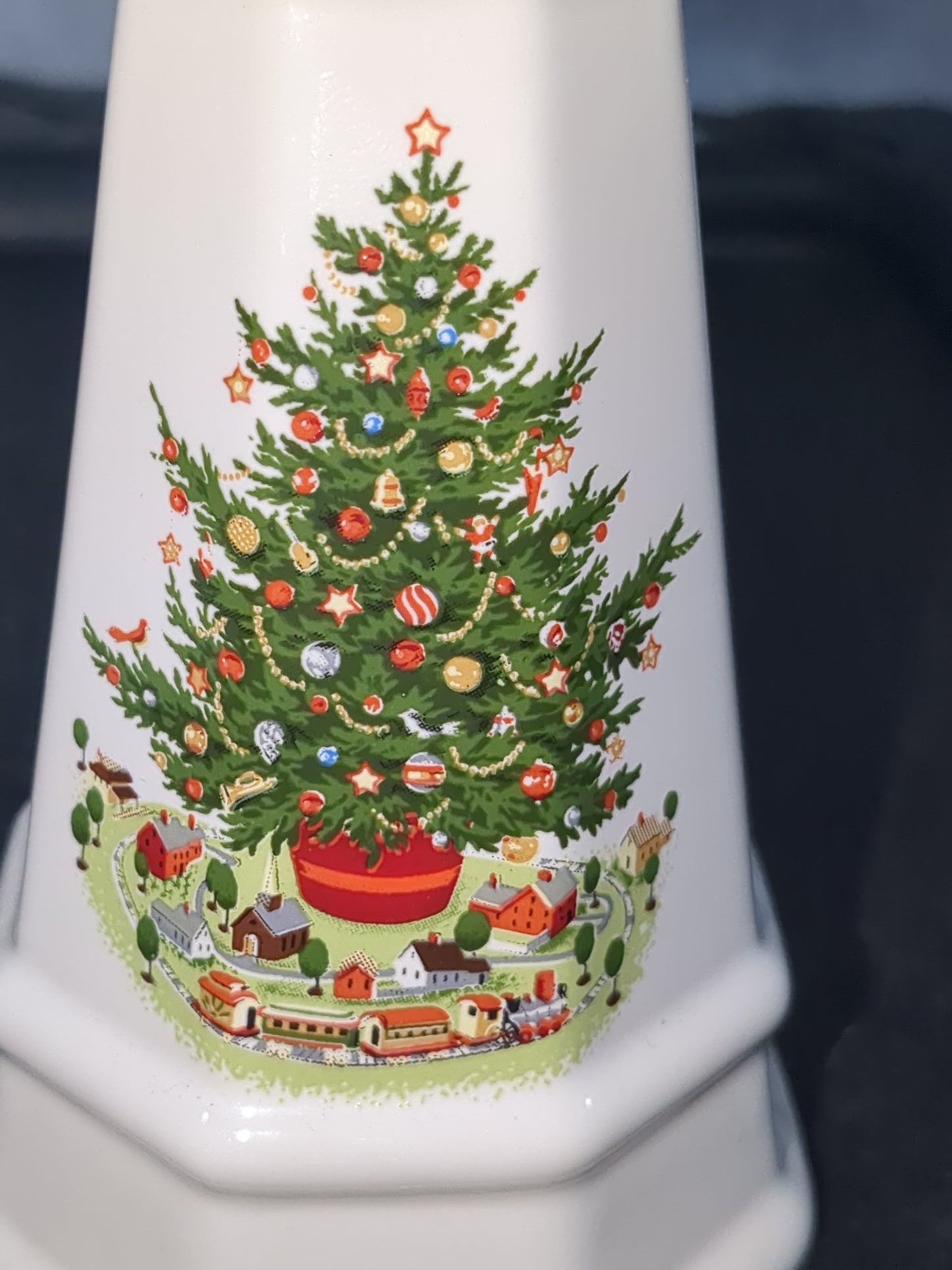 Vintage replacement Pfaltzgraff Christmas Tree Heritage Salt Shaker Tall Porcelain. ONE SHAKER ONLY