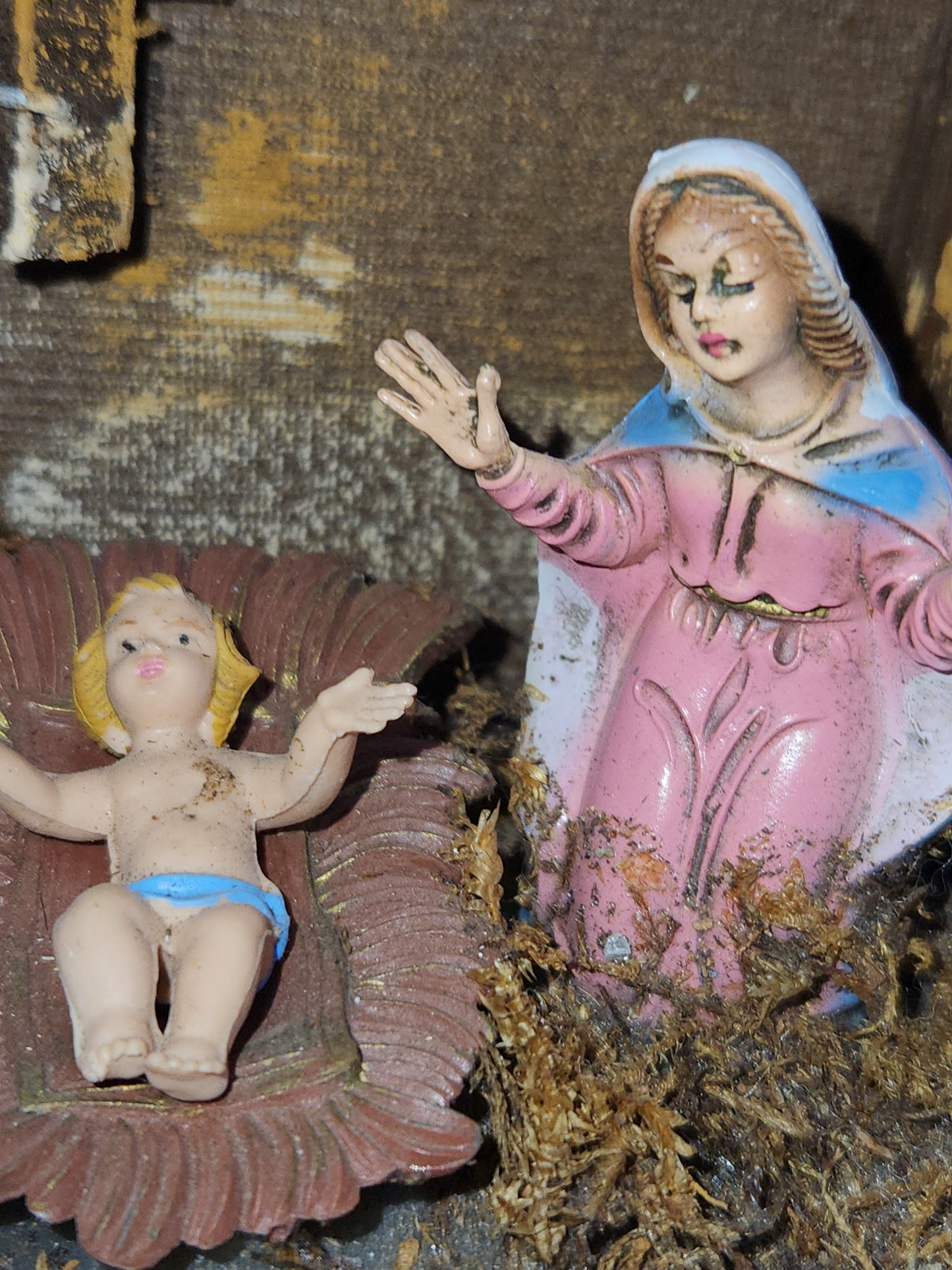 Vintage Italian Small Nativity Set. Mary, Joseph, Jesus, Sheep, Creche ns77