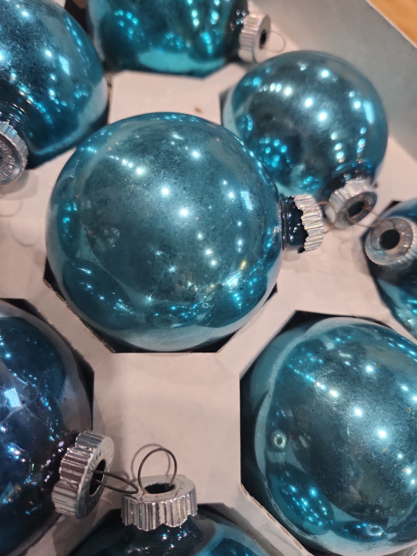 Box of Shiny Brite Brite turquoise ornament 2 1/2" bo68