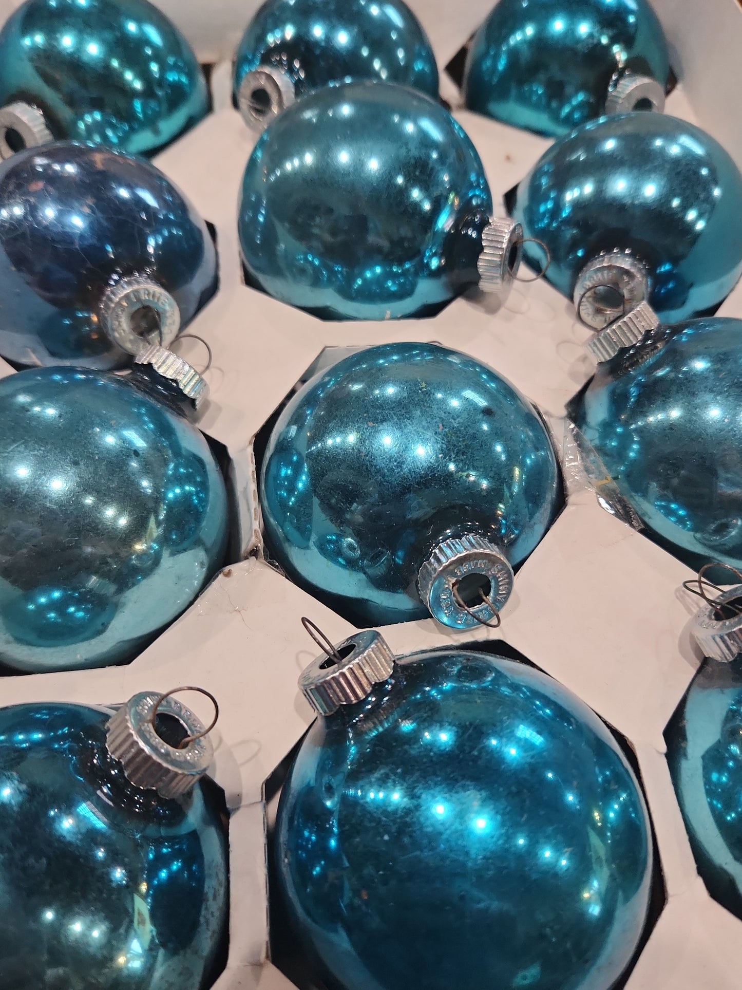 Box of Shiny Brite Brite turquoise ornament 2 1/2" bo68