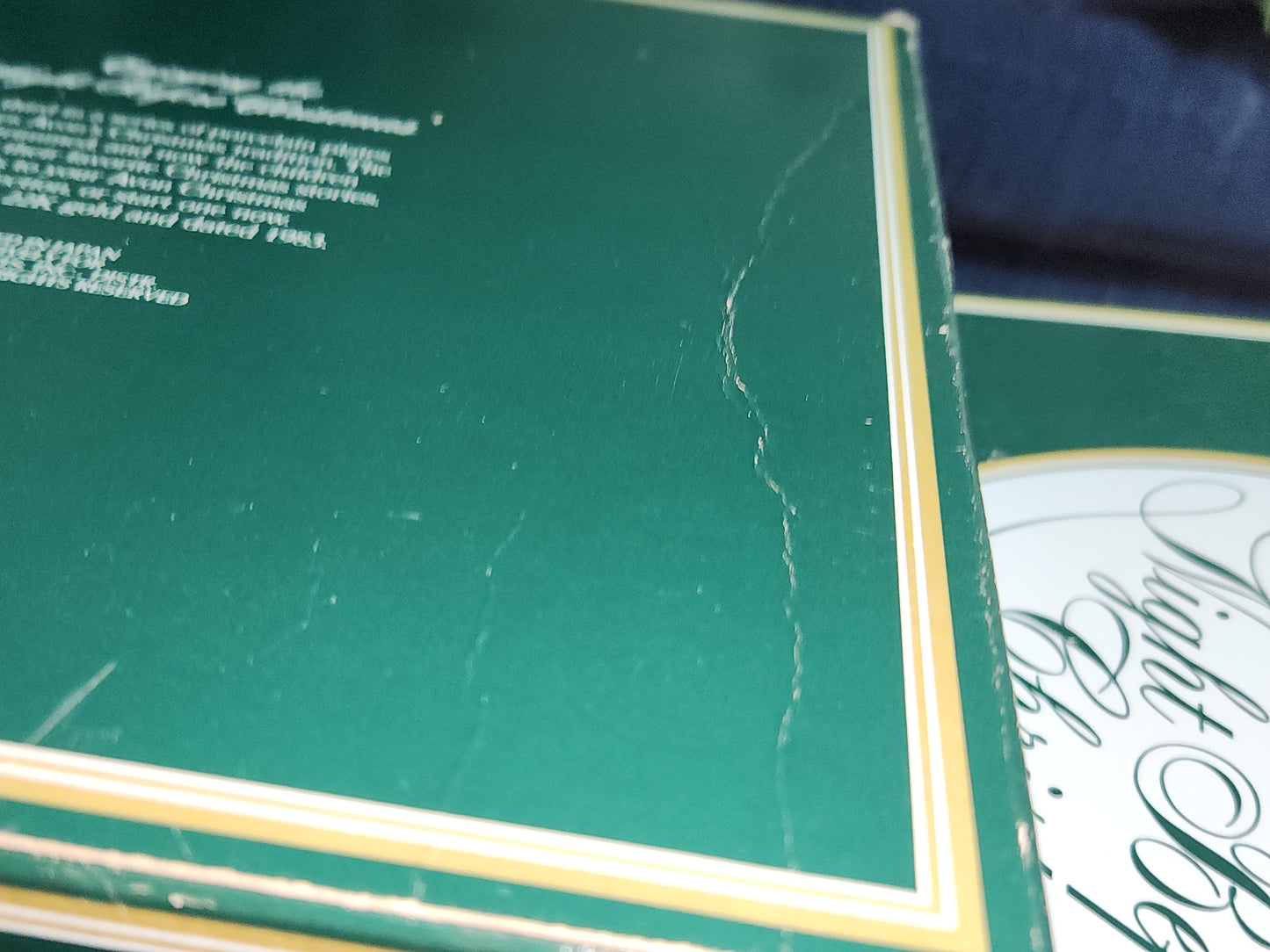 Vintage Avon Christmas 1983 Thurd Edition Christmas Memories Enjoying the Night Before Christmas Plate 22k gold trim Original Box.