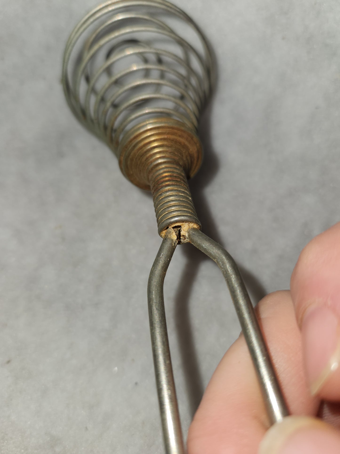 Vintage 2 piece kitchen  metal wire coil beehive egg separator & wire coil whisk kit77