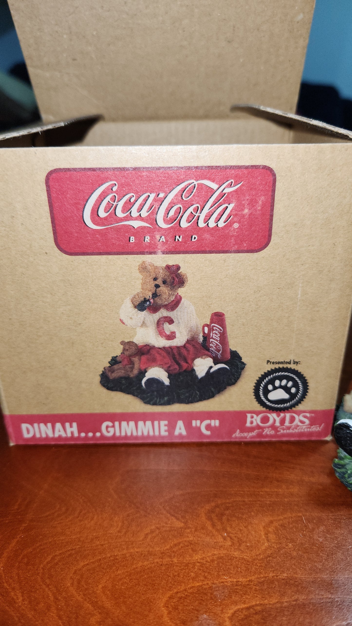Coca-Cola Coke Boyds Bear cheerleader Dinah Gimmie A "C" Figurine 919938 Coke cc231a