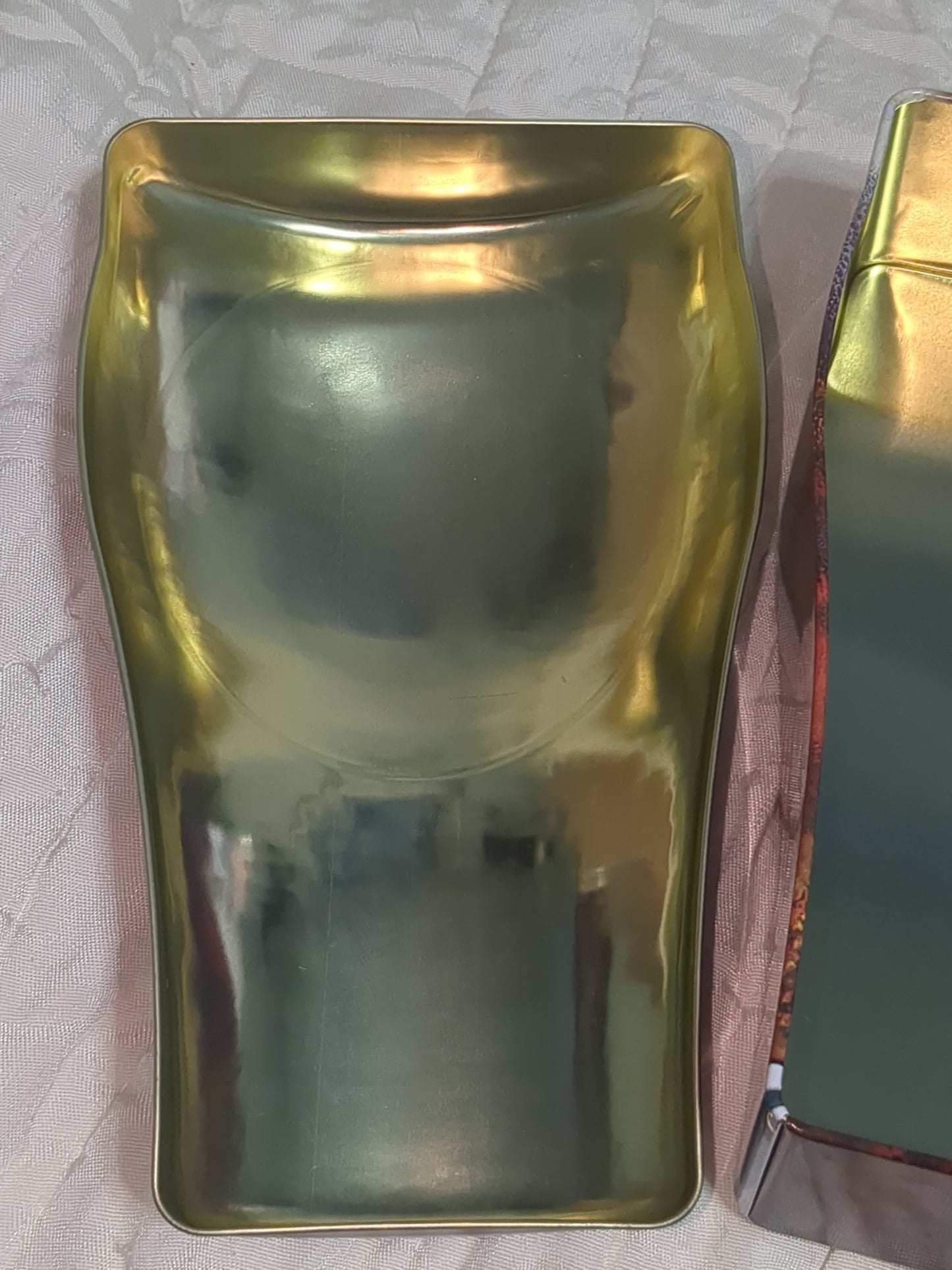 1998 Coca-Cola Coke Glass Shaped Tin cct2