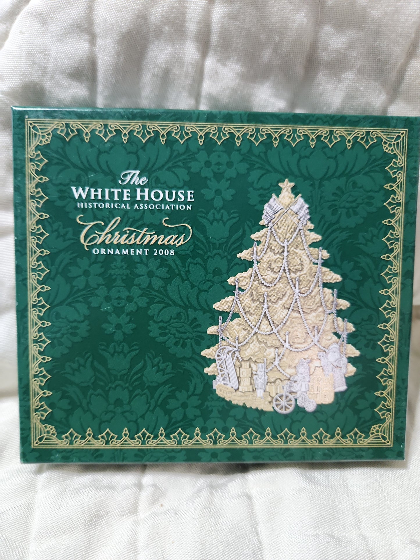 The White House Historical Association Collectible Christmas Ornament 2008 President Benjamin Harrison wh2008