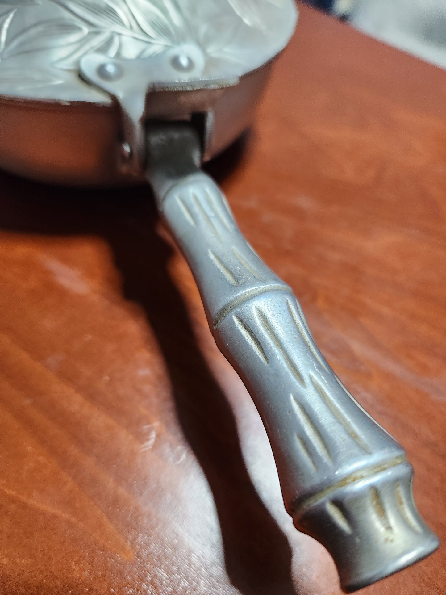 Vintage Bamboo Pattern Everlast Forged Aluminum Crumb Catcher embossed with #B15
