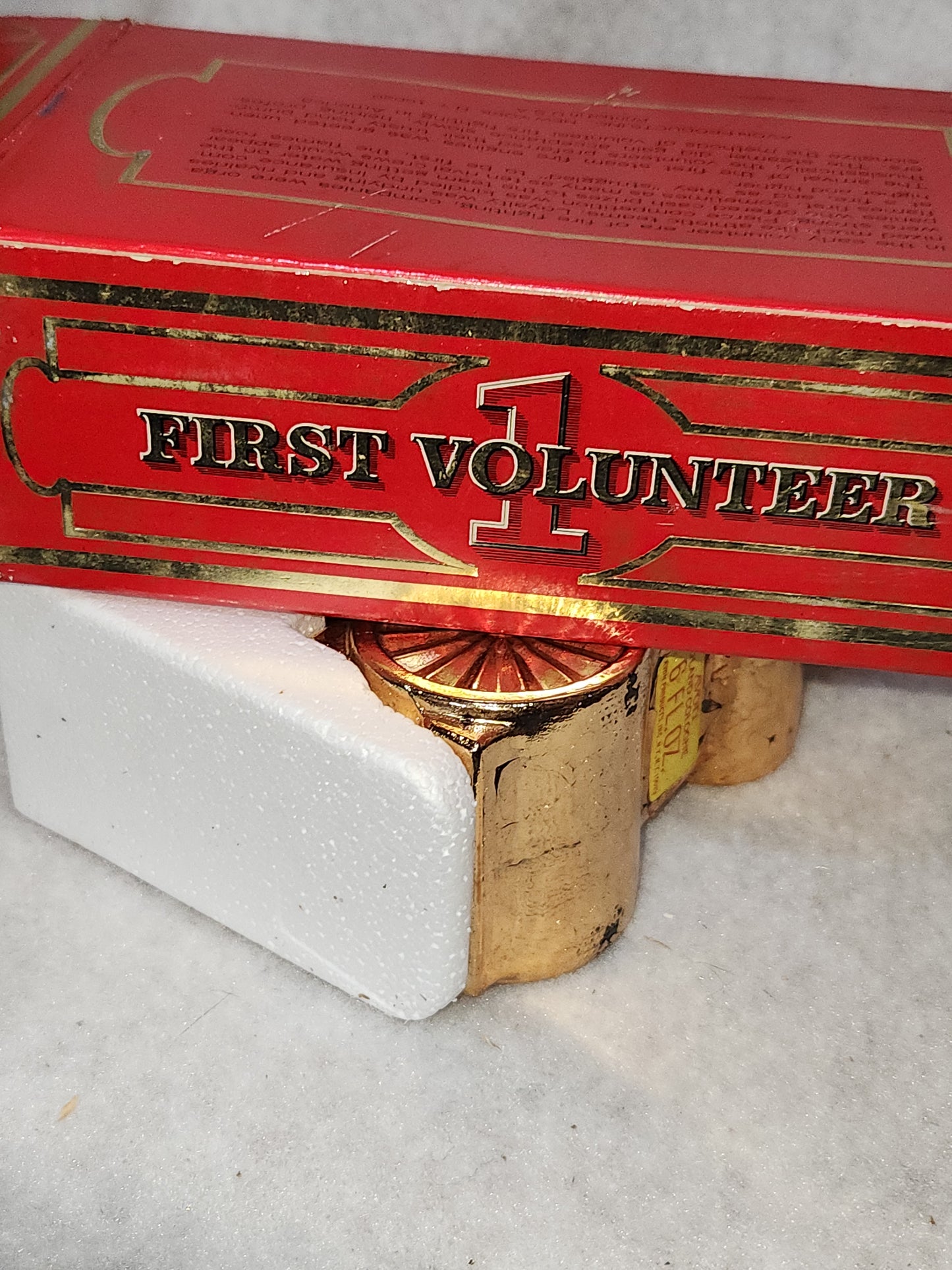Avon Decanter First Volunteer gold fire truck Oland Cologne av561
