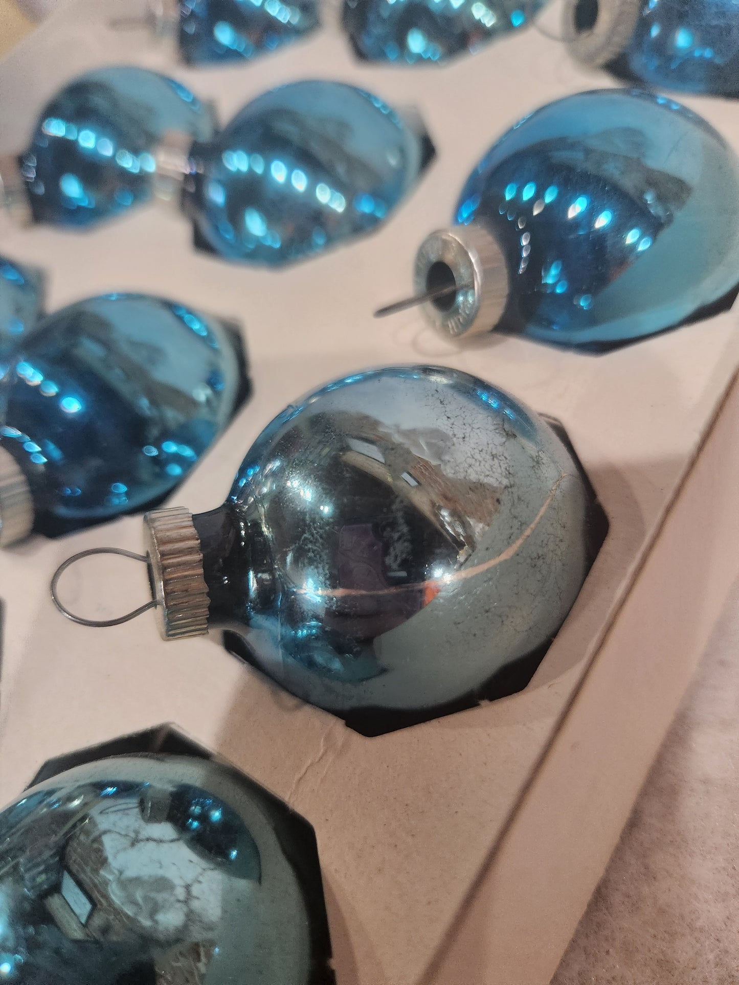 Box of Shiny Brite Brite turquoise ornament 1 1/2" bo61