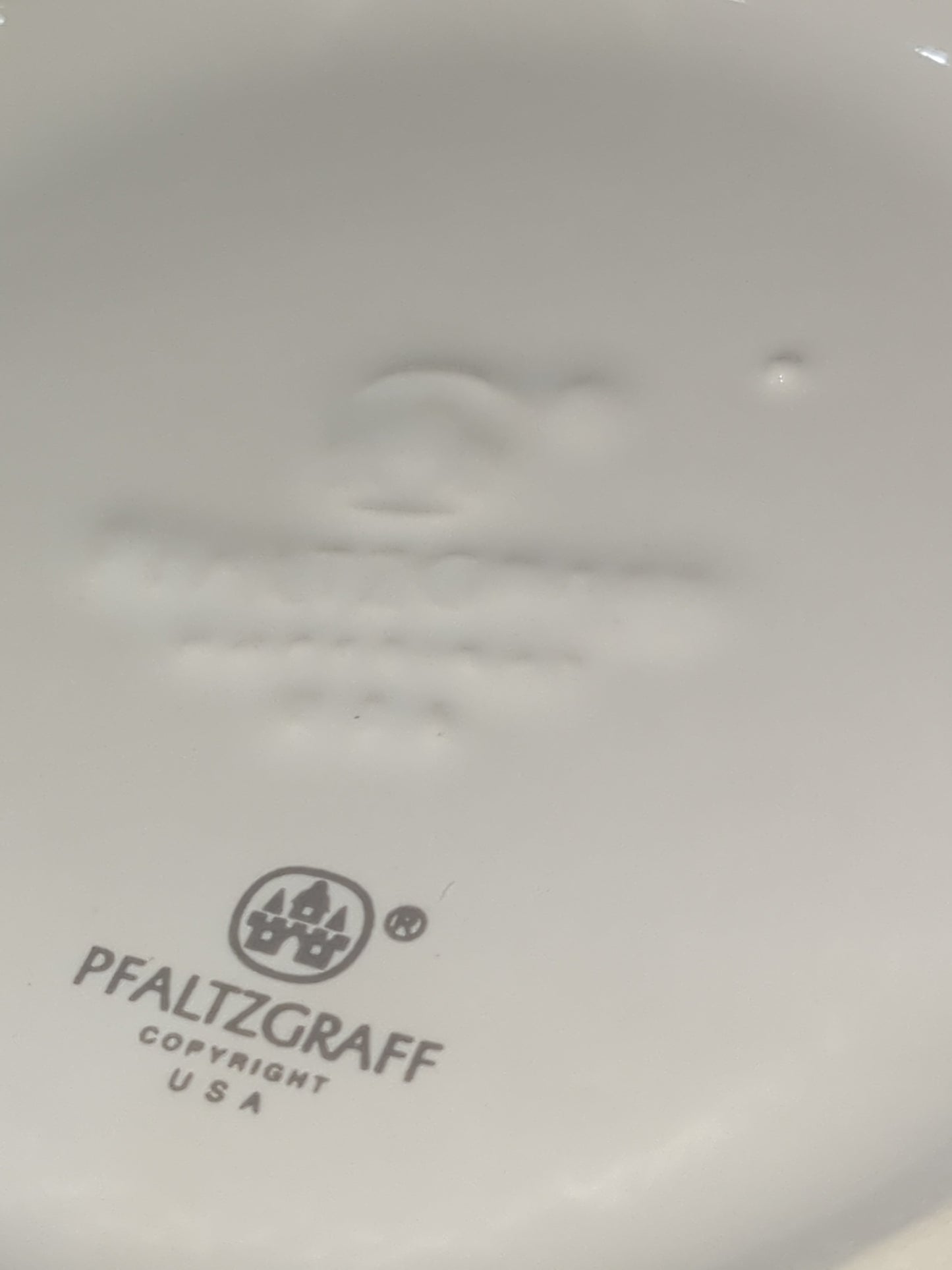 Pfaltzgraff Christmas Heritage basket serving bowl USA pfa13