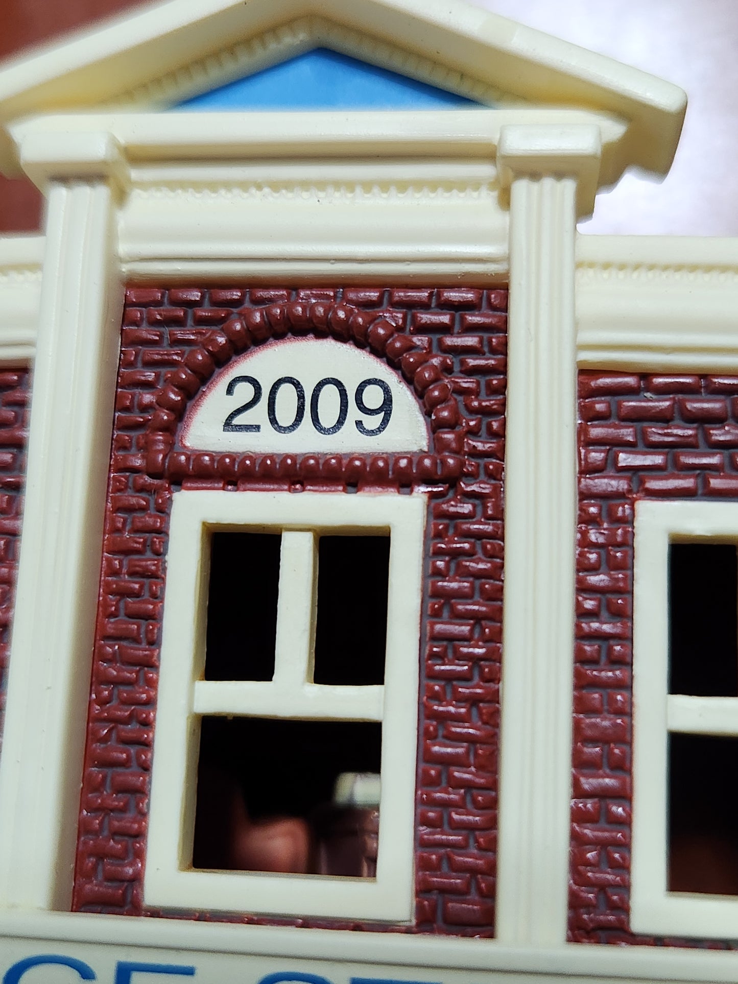 HH2009 keepsake korners Police Station Ornament Hallmark Nostalgic Houses