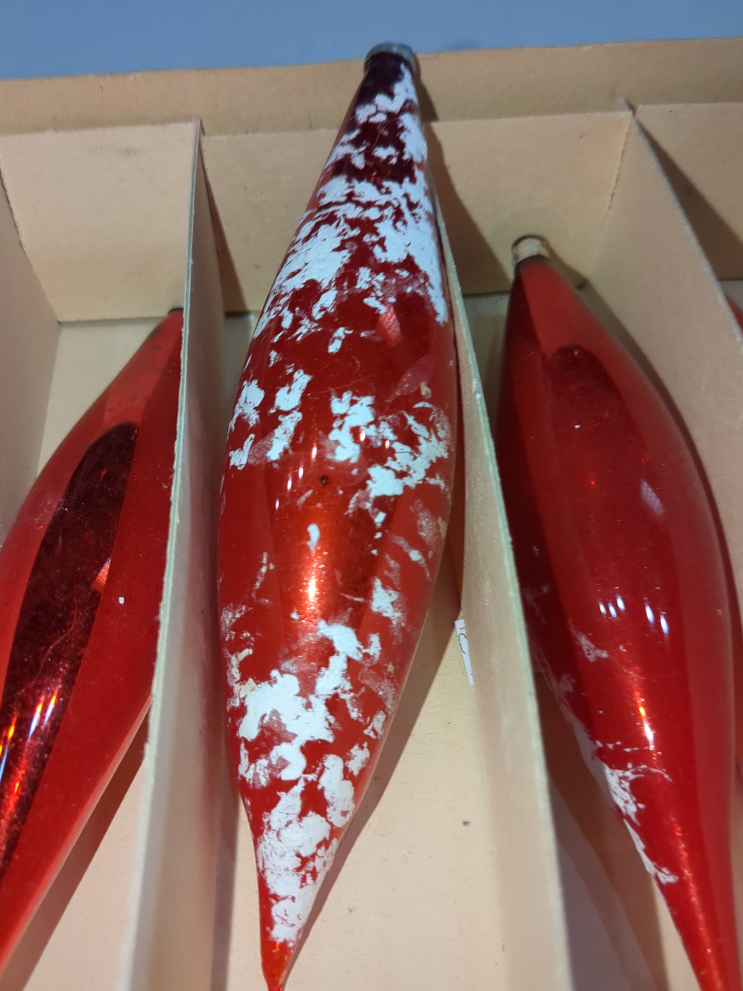 Bo20 vintage red teardrop ornaments