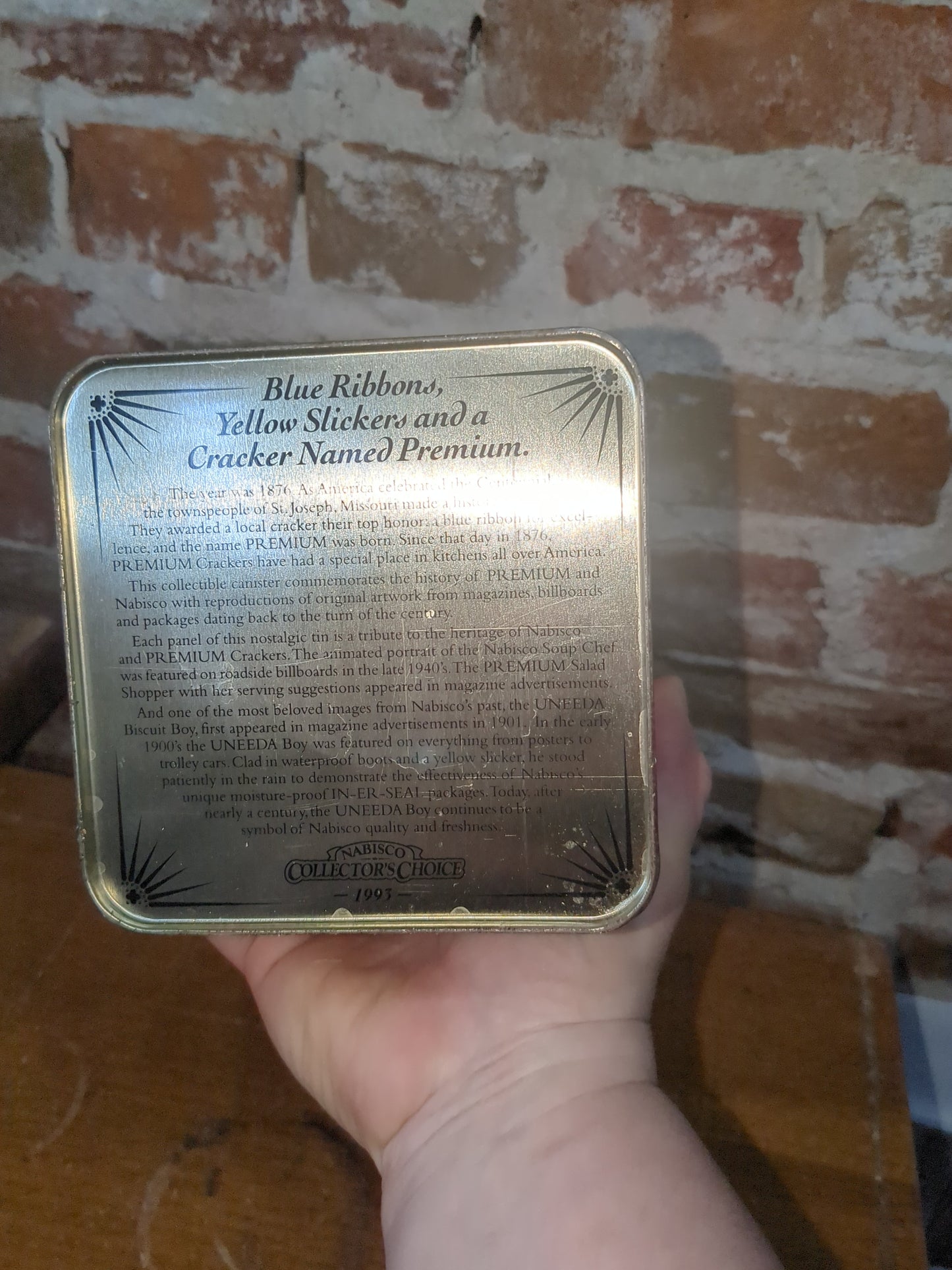 1993 Nabisco saltine cracker tin