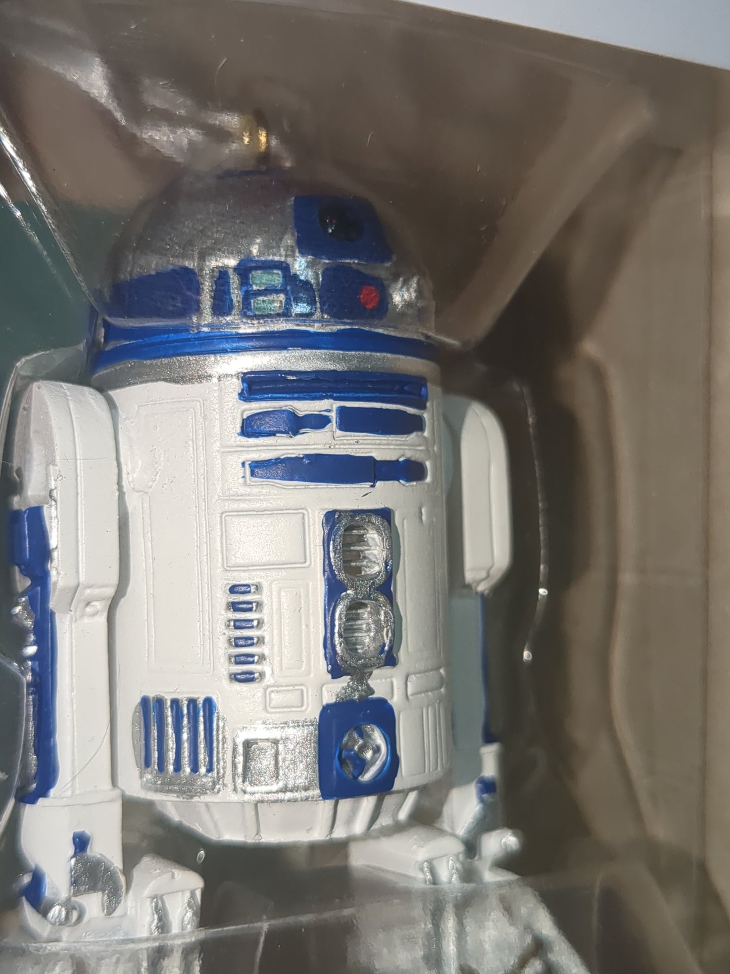 2021 Hallmark Disney Star Wars R2-D2 Christmas Tree Ornament NEW in Box. HH403