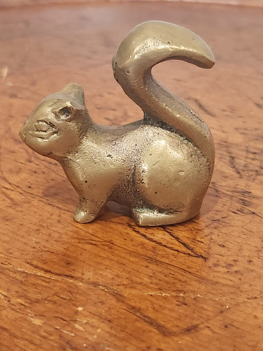 Miniature brass squirrel br90