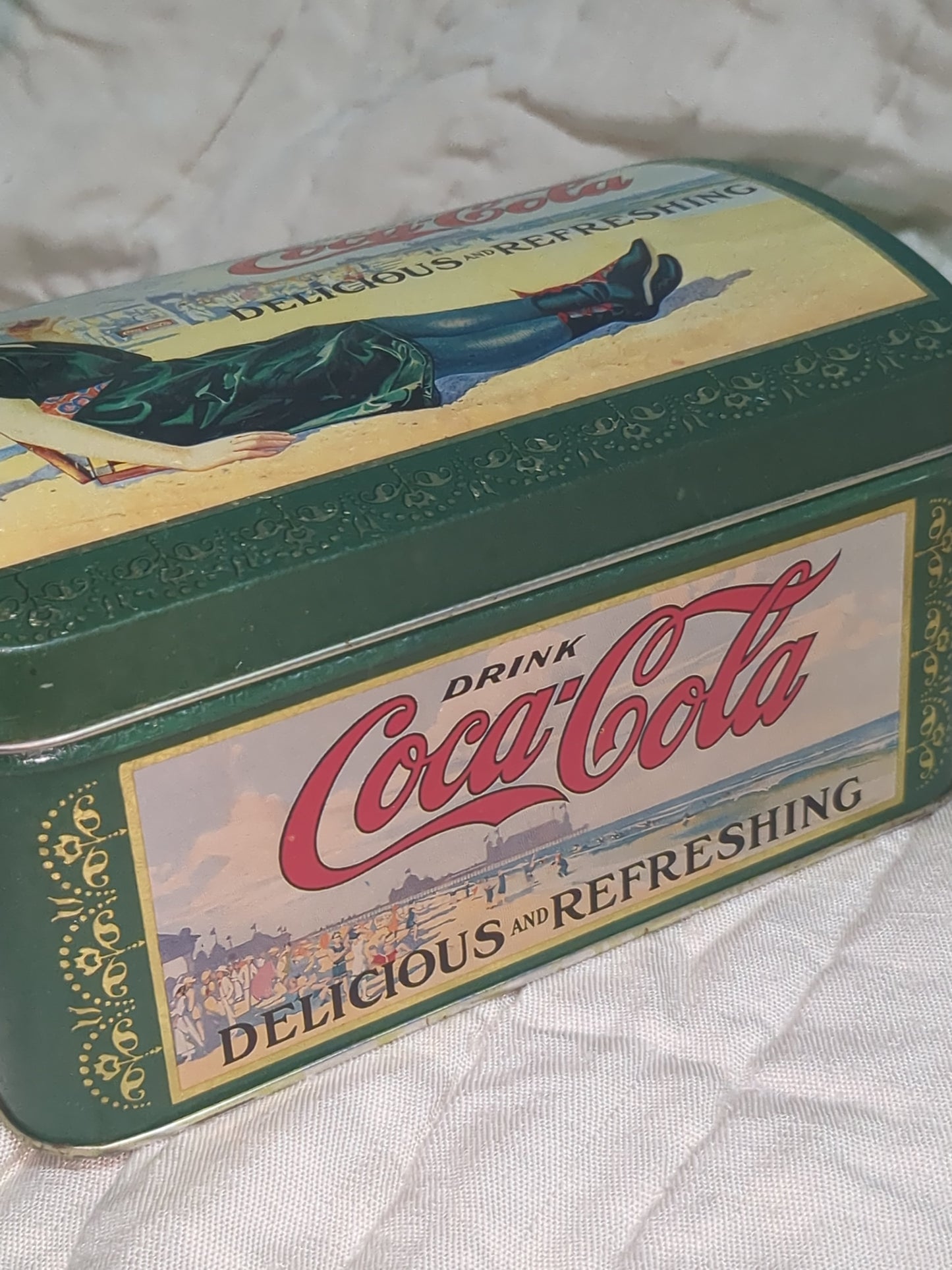 Vintage Collector Coca-Cola Coke Tin with hinged lid 1995 cct5