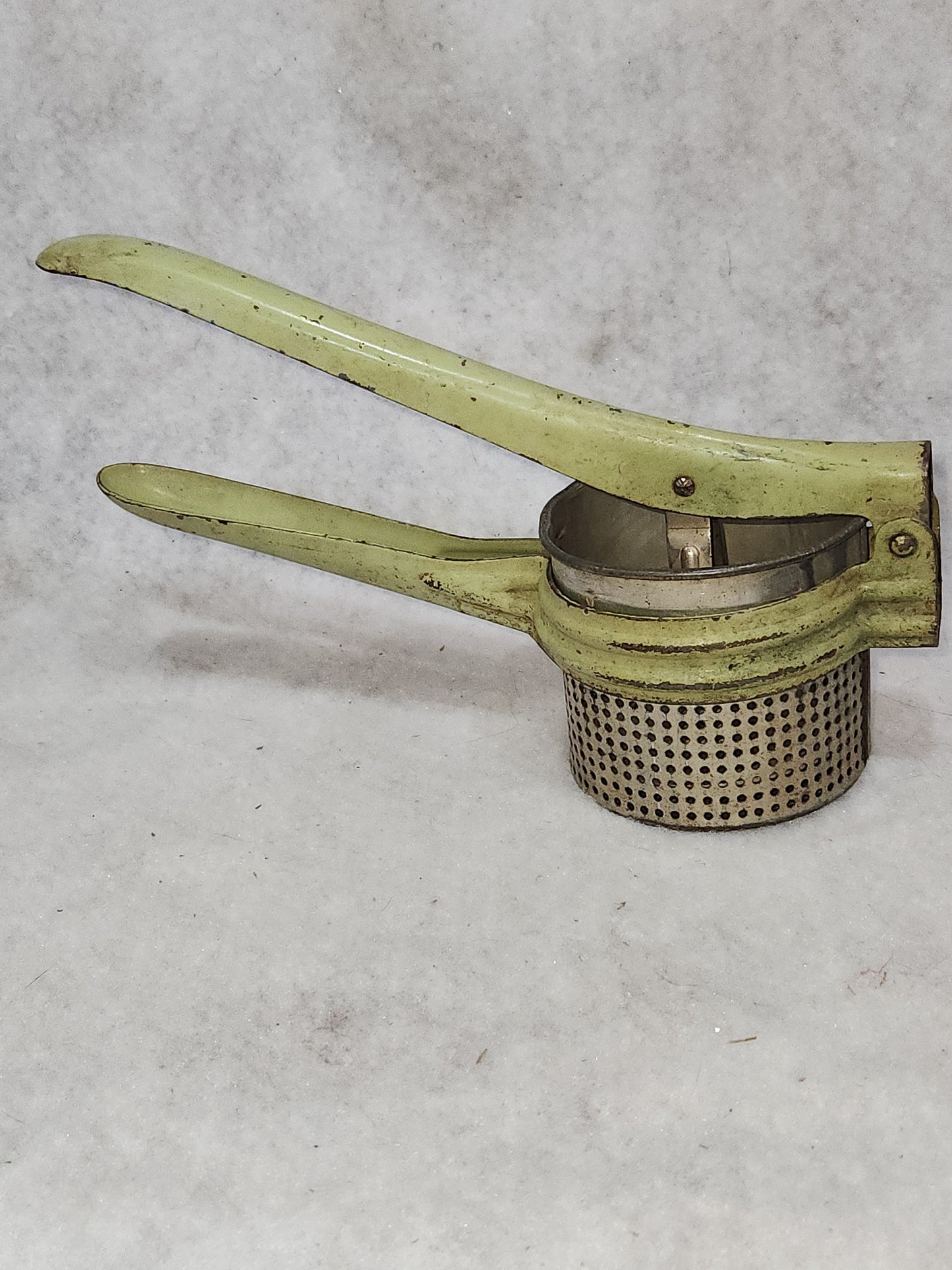 Vintage Old Green Potato Ricer Dirty Mint Green Handle Universal No Makers Mark kit920