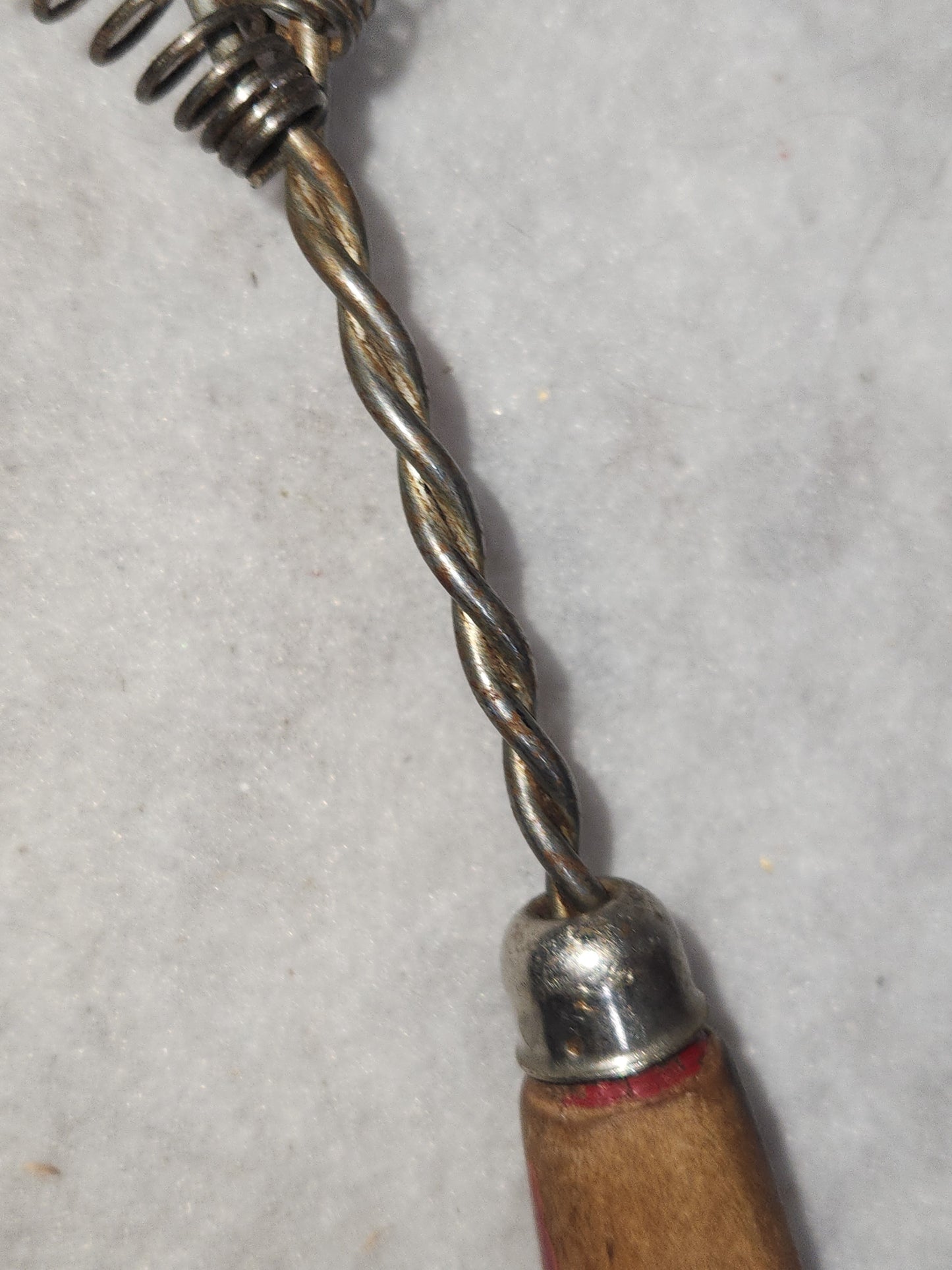 Vintage Kitchen Tool Utensil Twisted Coiled Whisk Stainless Steel worn red wooden handle ki88