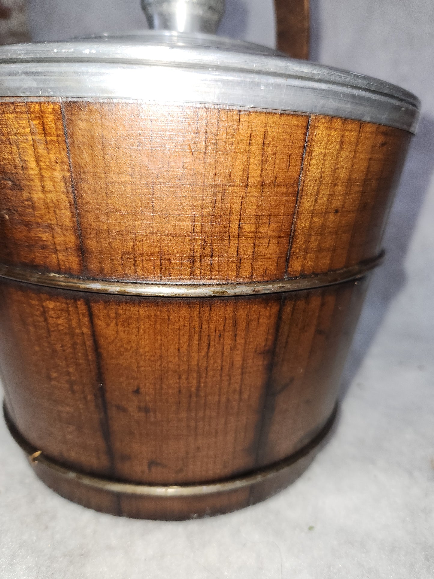 Vintage wood and aluminum ice bucket ice4