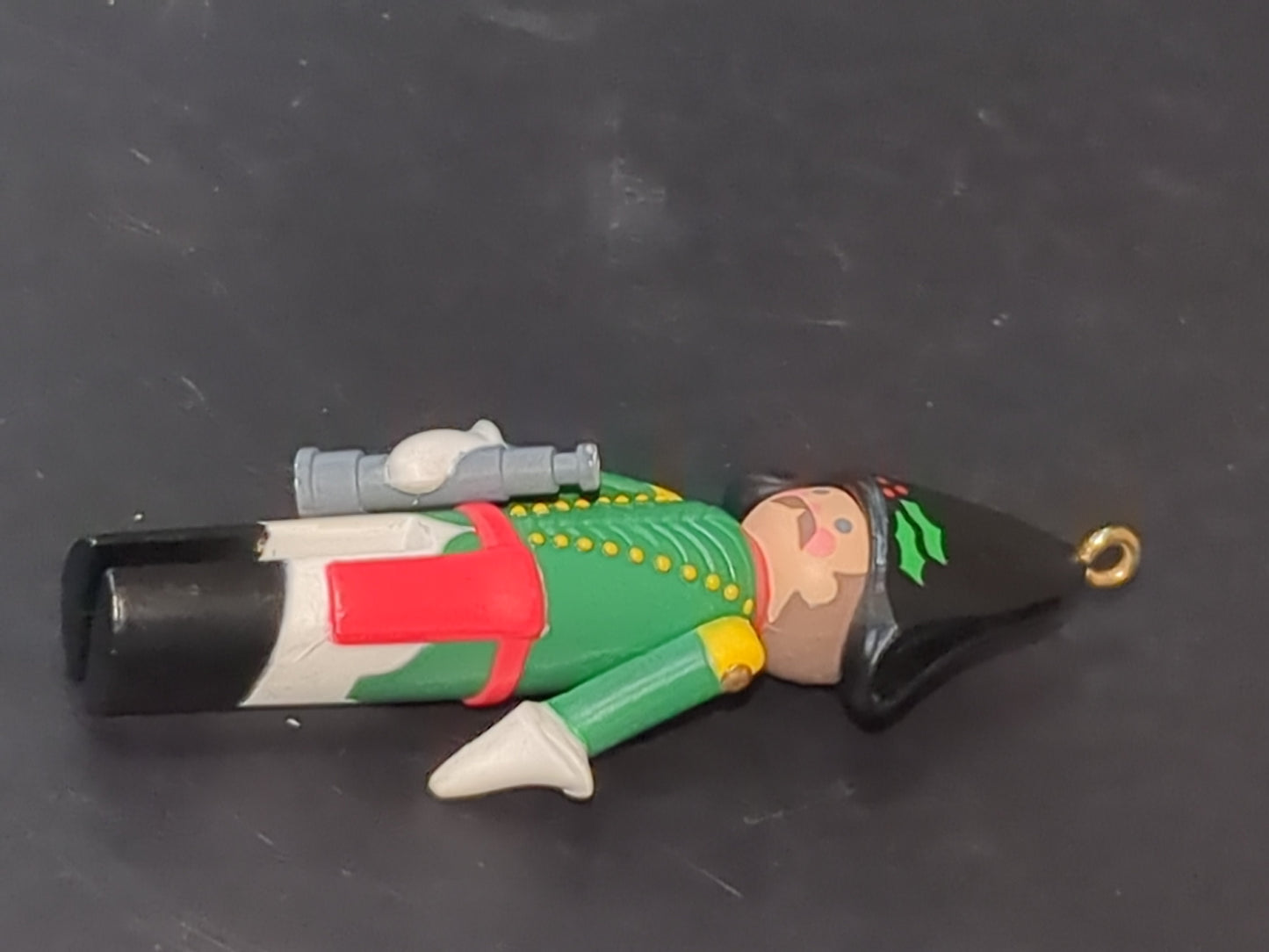 Hallmark Keepsake Ornament 1986 miniature Clothespin Captain ornament 5th in Series hos5