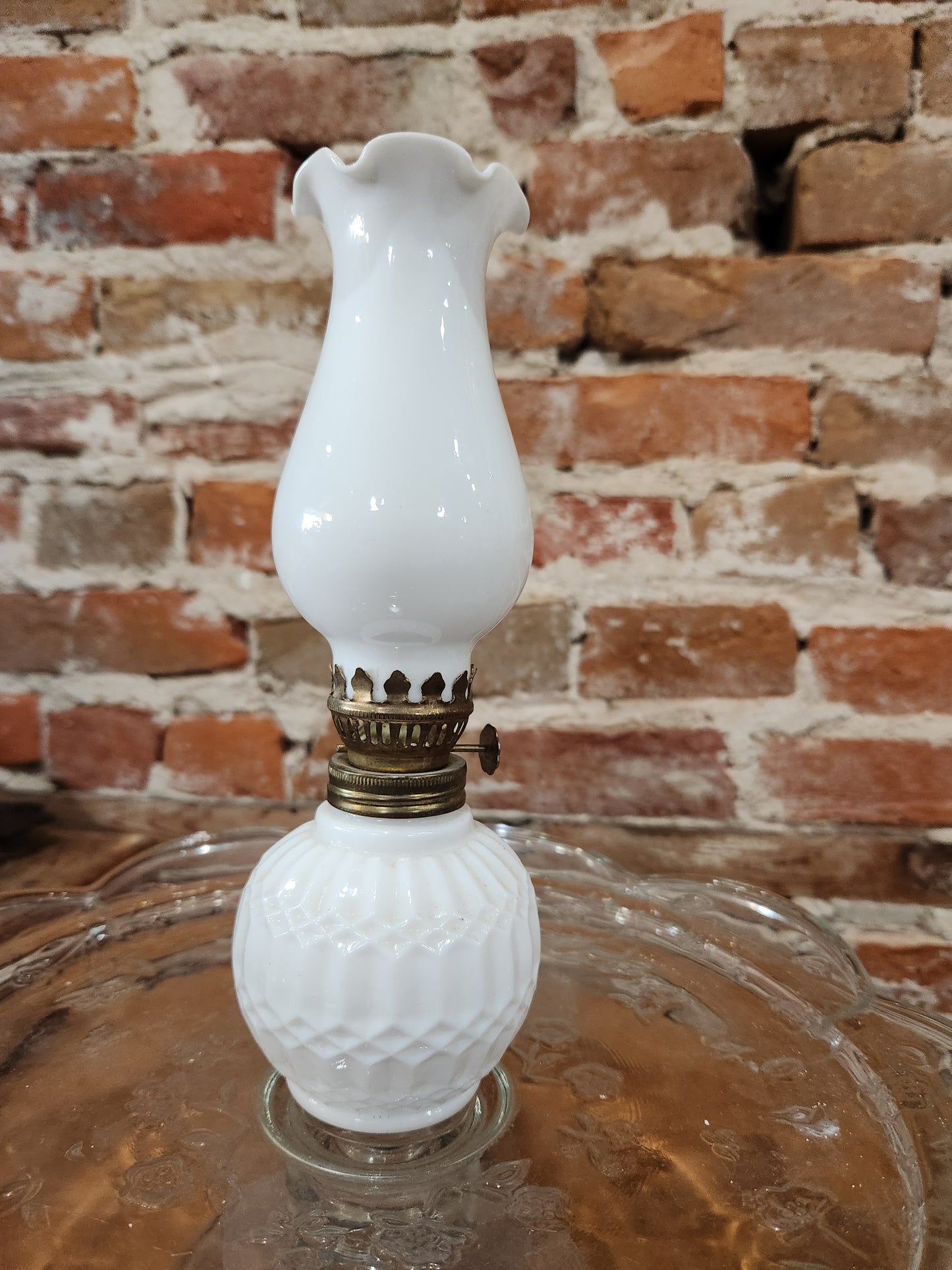 Vintage Enesco Hong Kong Miniature Milk Glass Oil Lamp lamp6