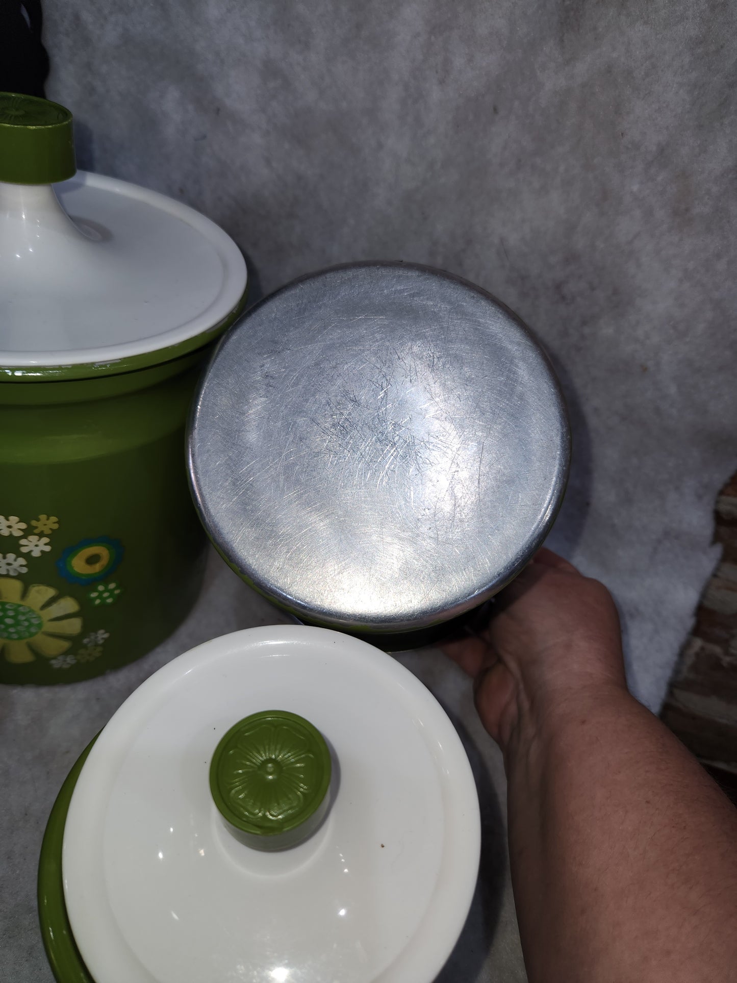 Vintage Kromex Floral Metal Canister Set 4 Avocado green. Can78