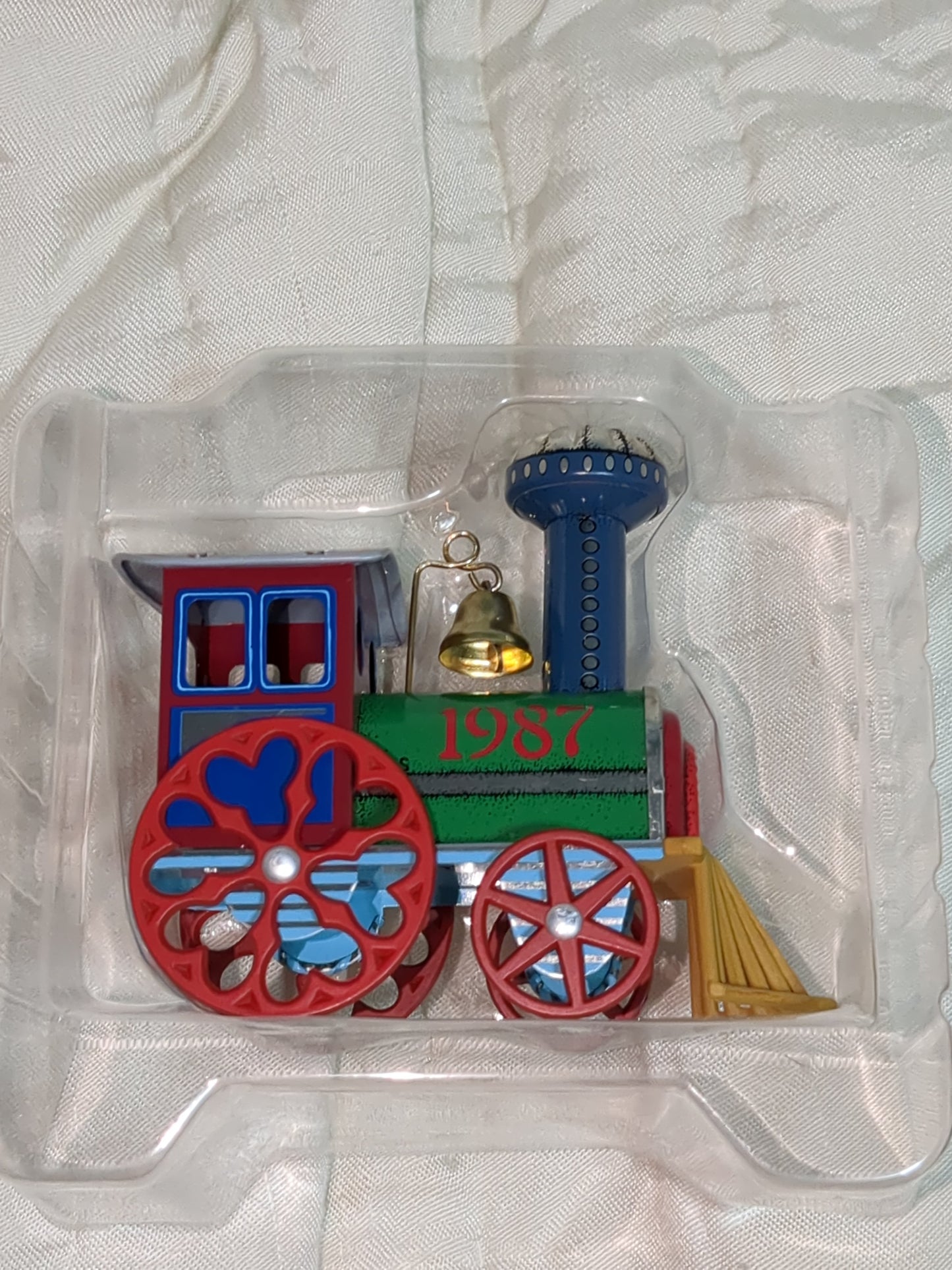 Vintage 1987 Hallmark tin locomotive series train #6 HH298
