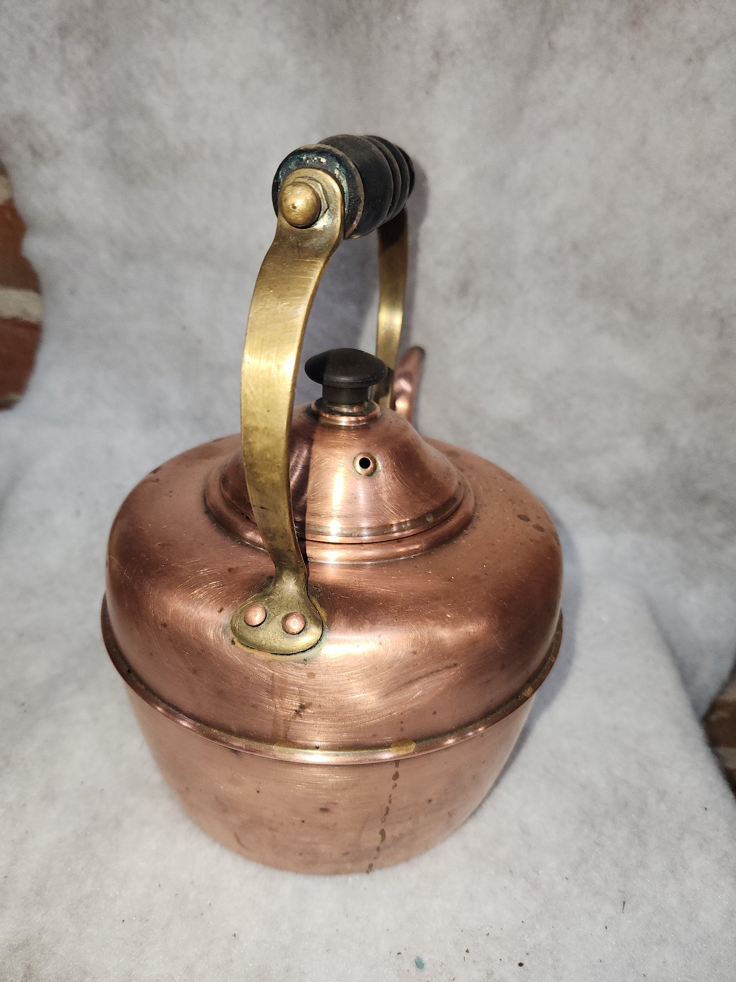 Vintage Copper Tea Pot With Wood Handle made in England kit656