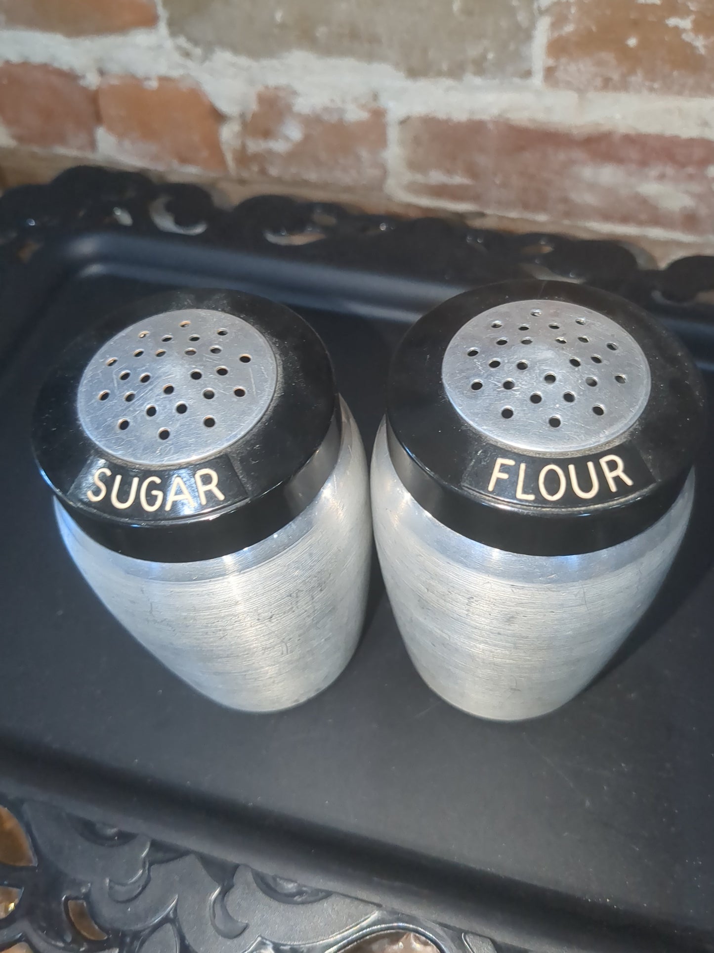 Kromex Vintage Aluminum Spice Set With Rare Flour And Sugar Shakers alum110