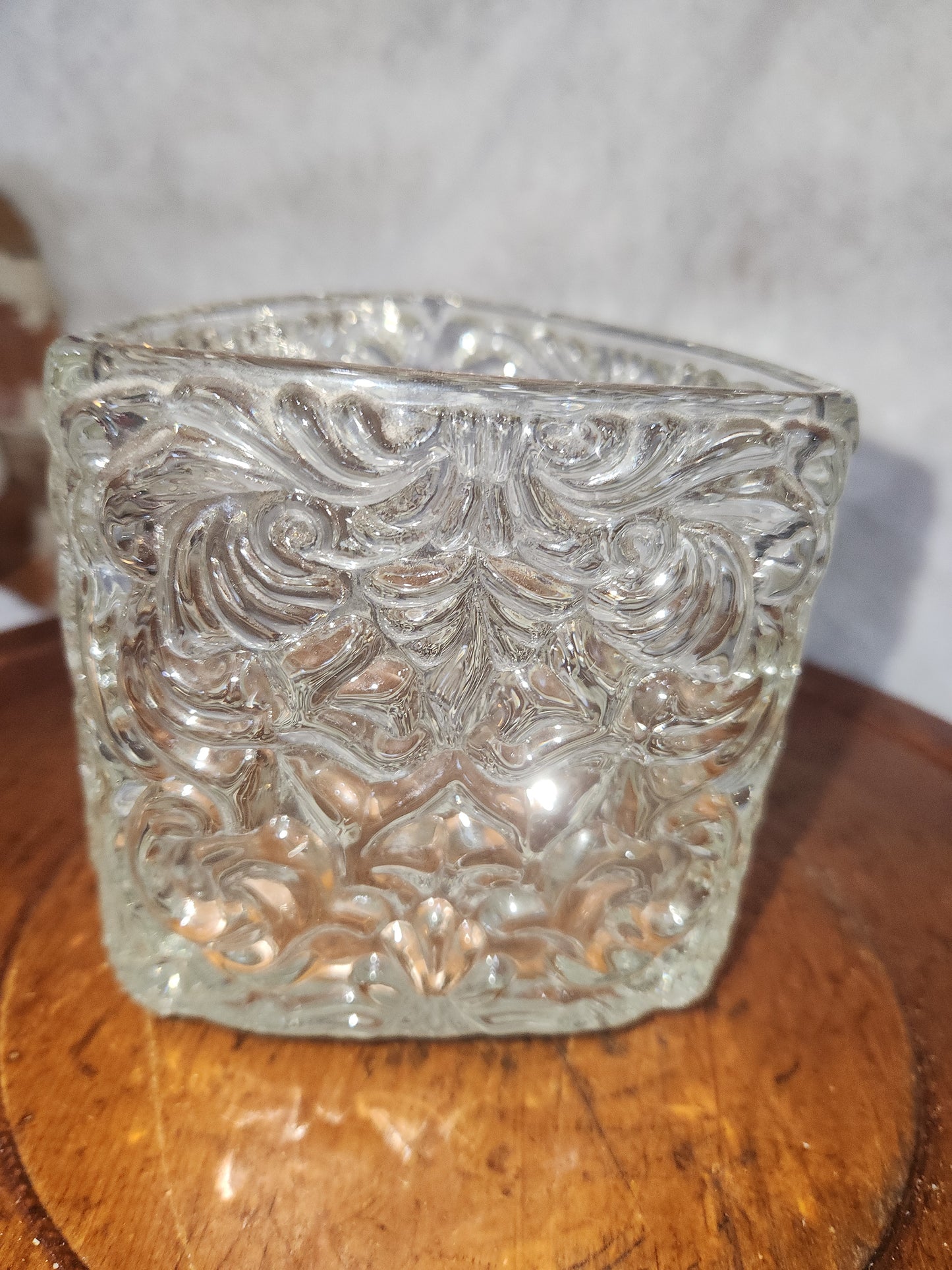Avon Pressed Glass Triangle Shaped Clear Swirl candle holder vase Collectible av919