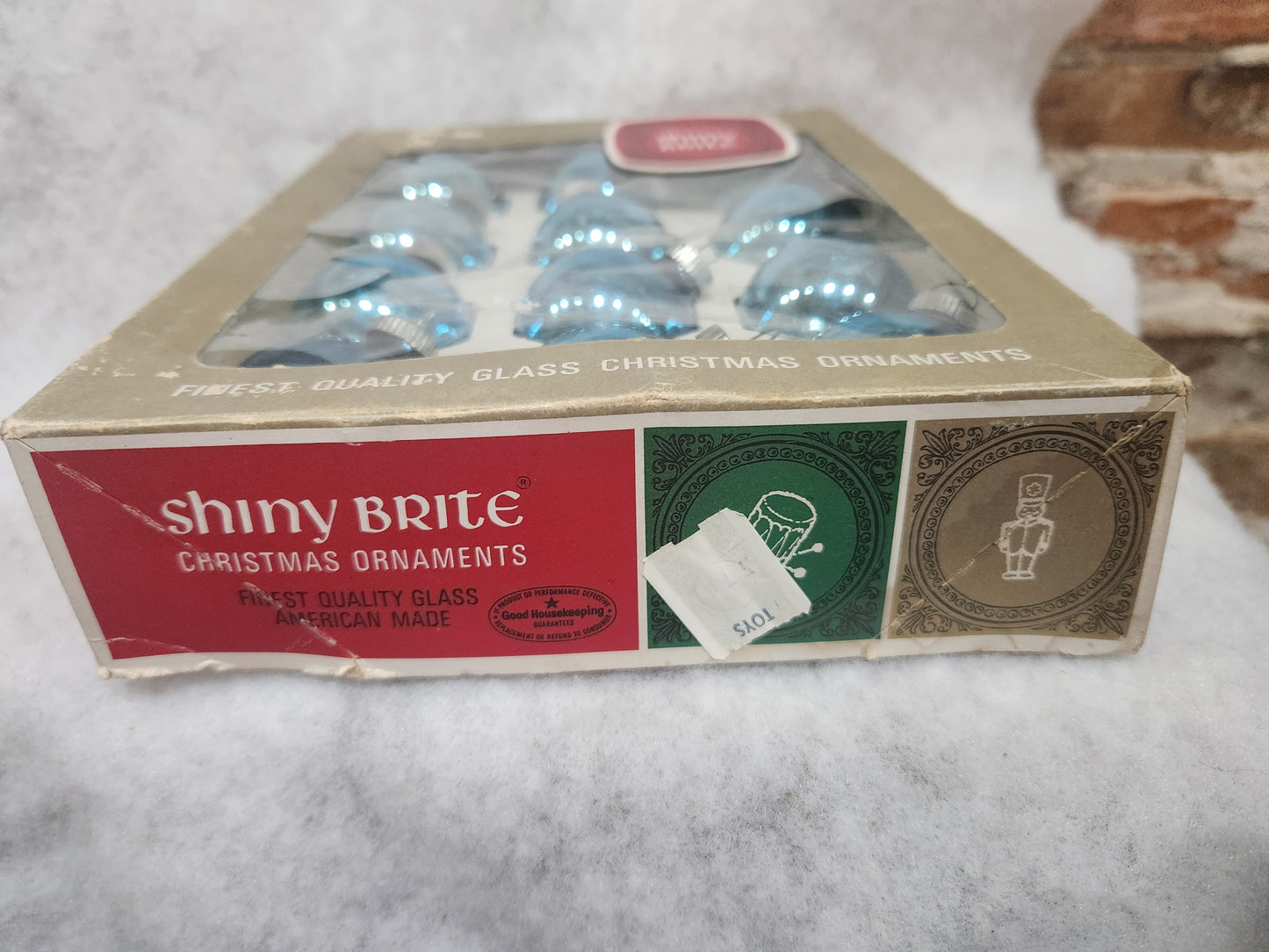 Box of Shiny Brite Brite turquoise ornament 1 1/2" bo61