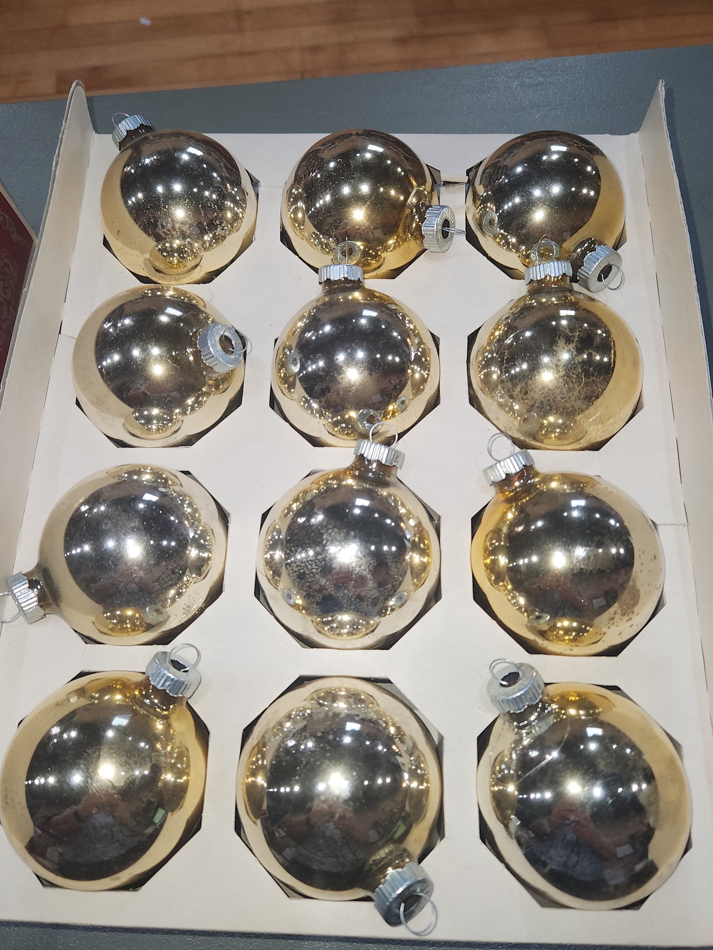 Box of Shiny Brite Brite gold ornament 2 1/2" bo43