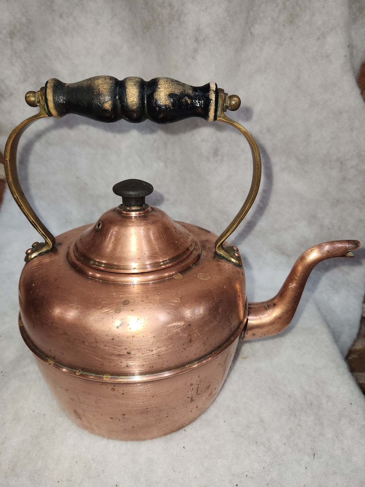 Vintage Copper Tea Pot With Wood Handle made in England kit656