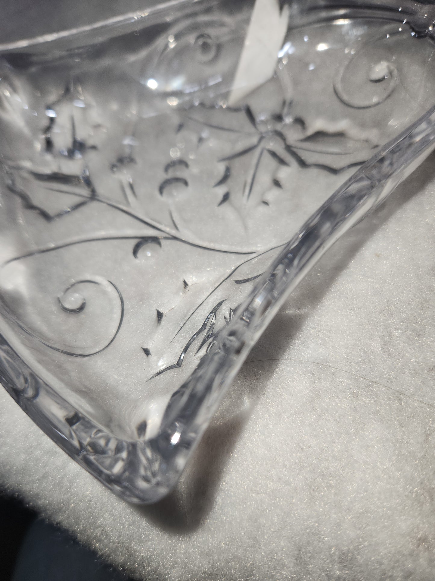 Mikasa Celebrations Season's Holly Clear Collection Bell Dish mik7