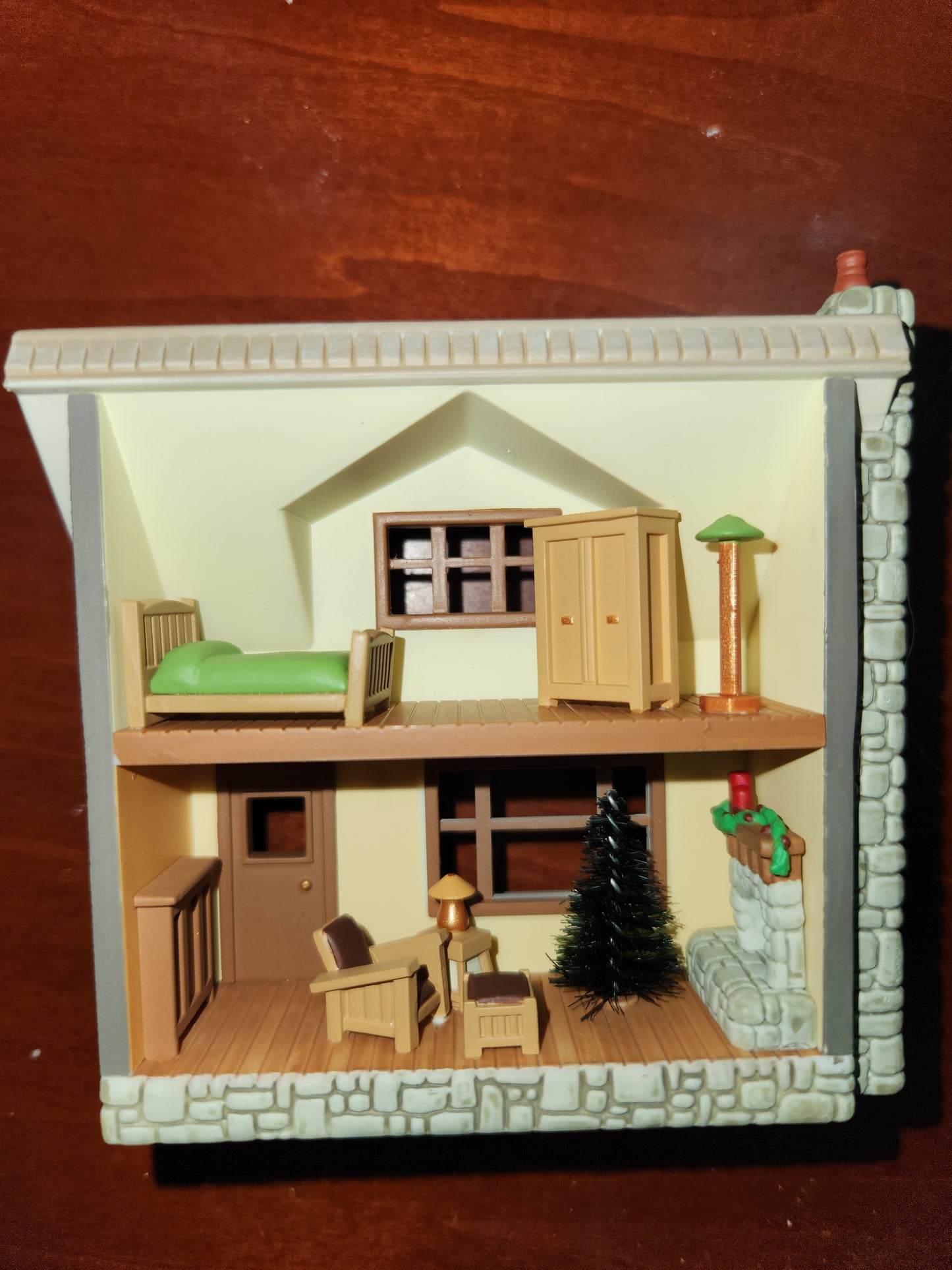 hh2011 Hallmark house arts and crafts bungalow.