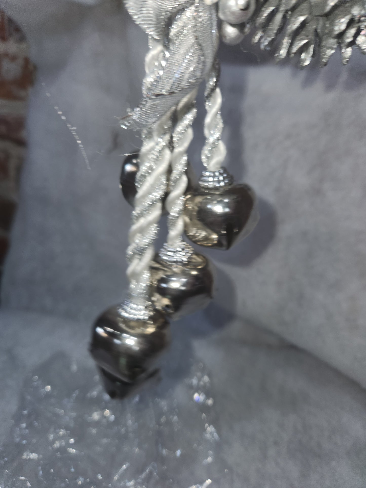 NOS GIFTCO SILVER BELL DOOR KNOB HANGER 12" LONG NEW IN BOX METAL dk7