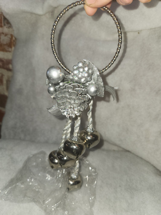 NOS GIFTCO SILVER BELL DOOR KNOB HANGER 12" LONG NEW IN BOX METAL dk7