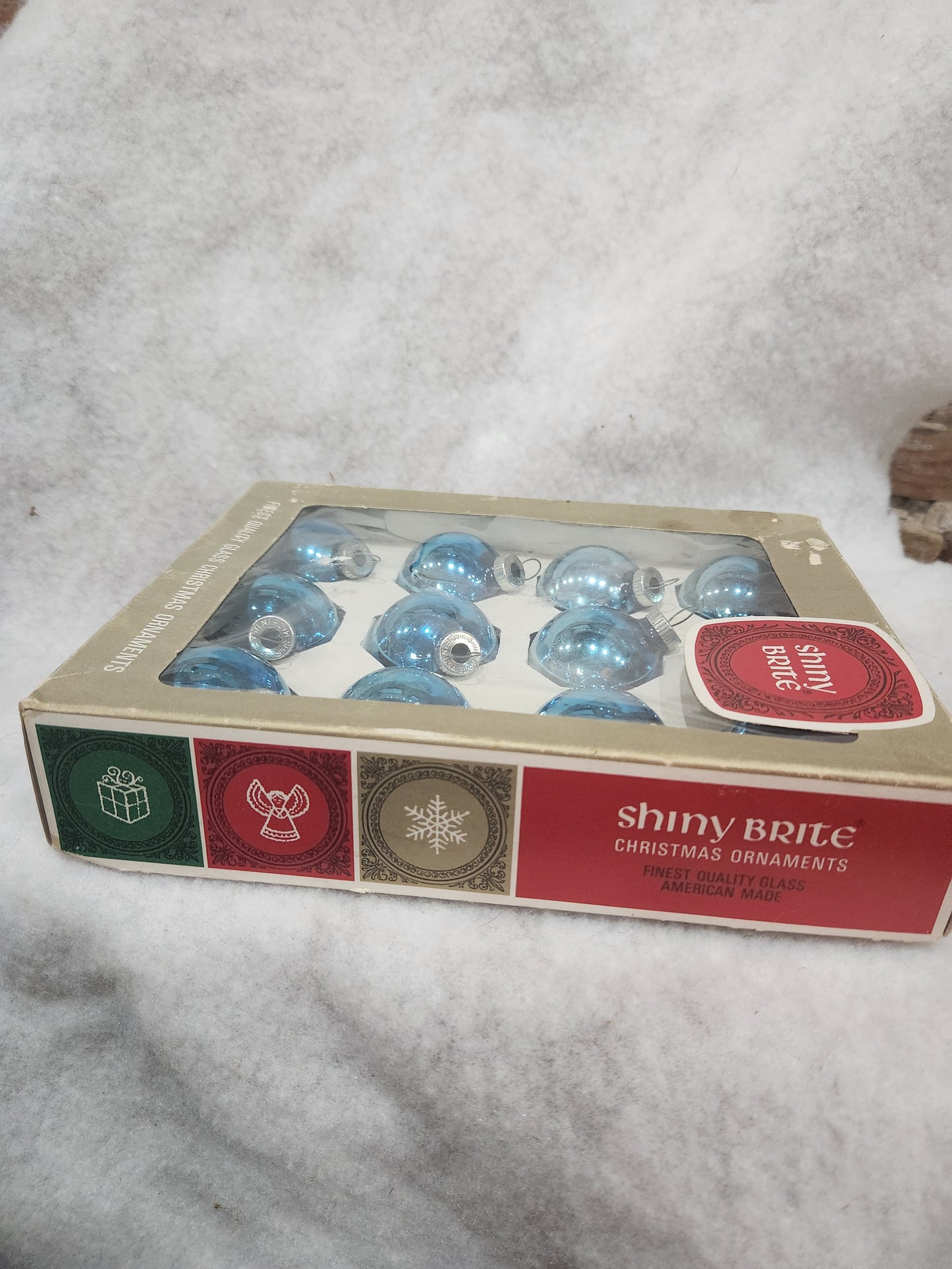 Box of Shiny Brite Brite turquoise ornament 1 1/2" bo61
