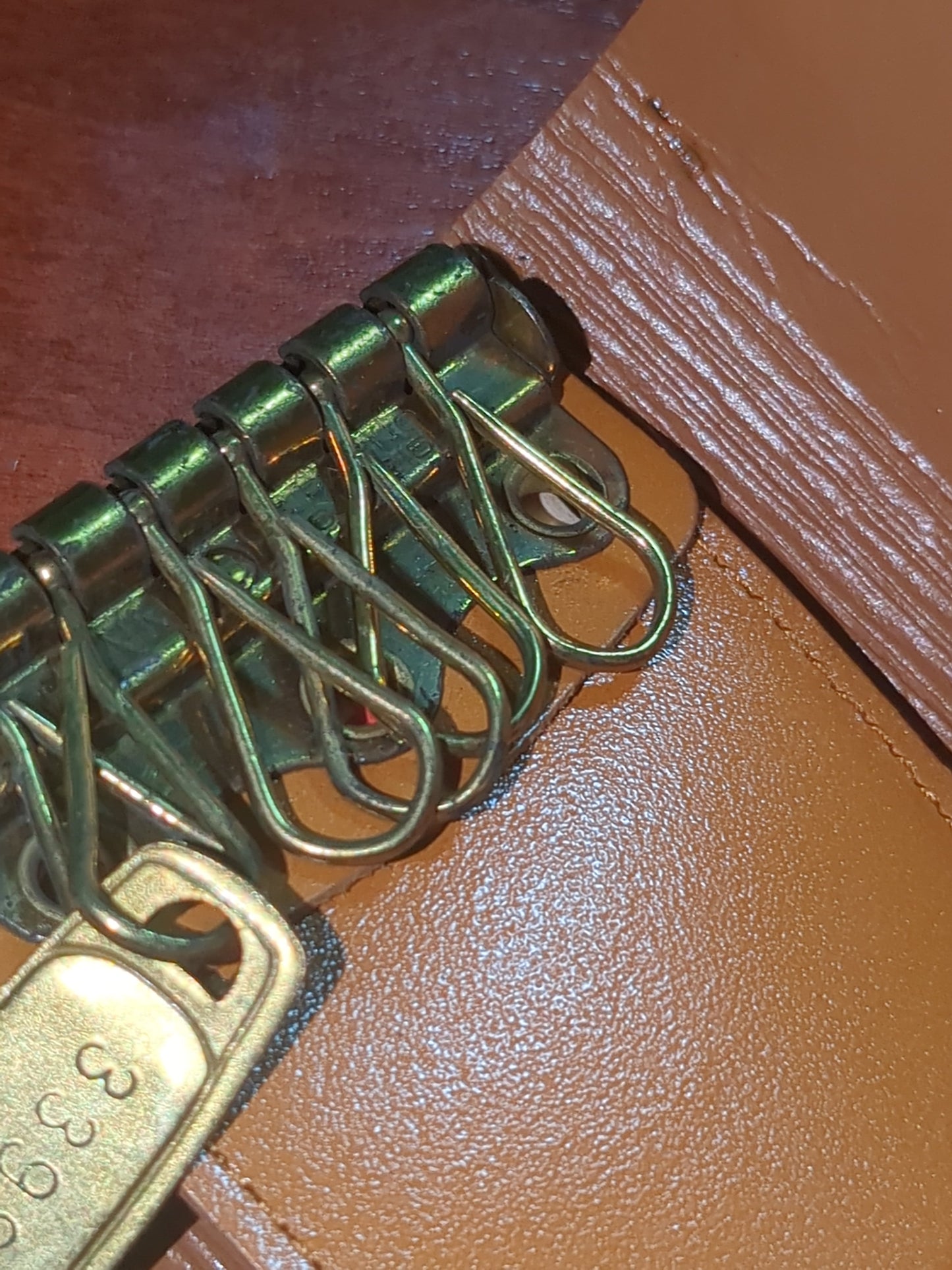 Vintage Amity brown cowhide genuine leather key wallet. New. Jh12