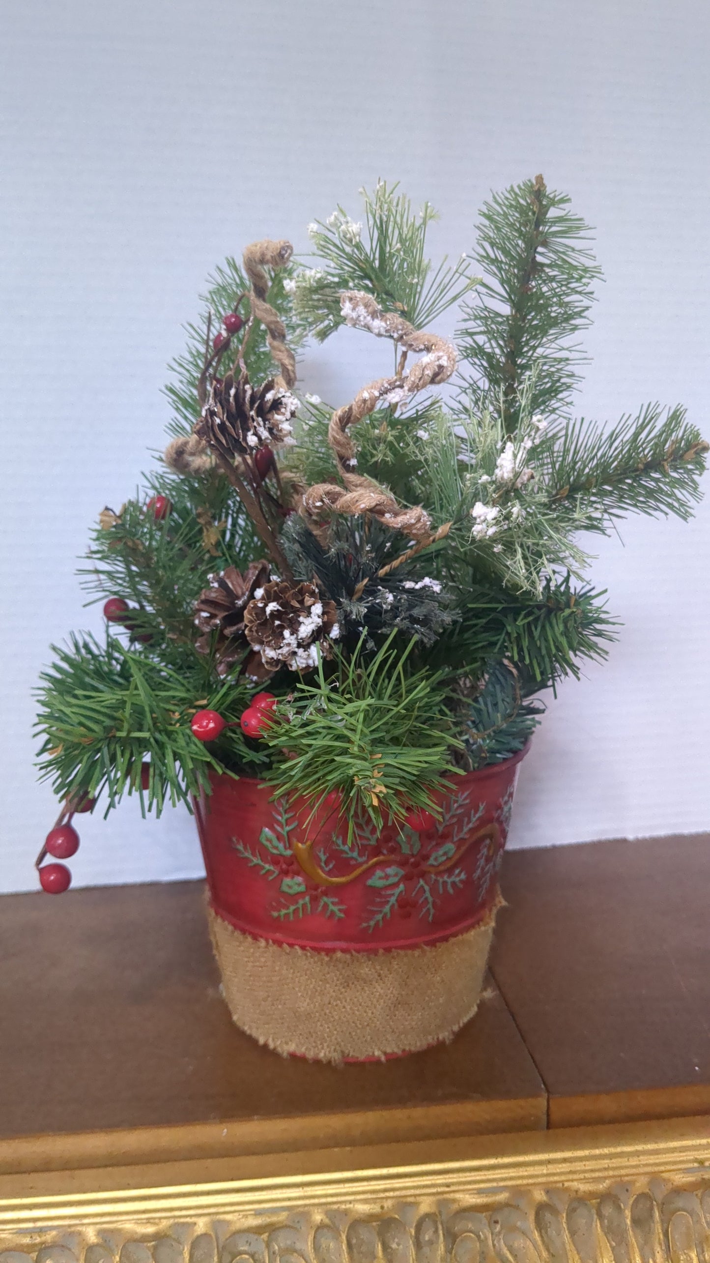 AC1 Rustic red Christmas arrangement
