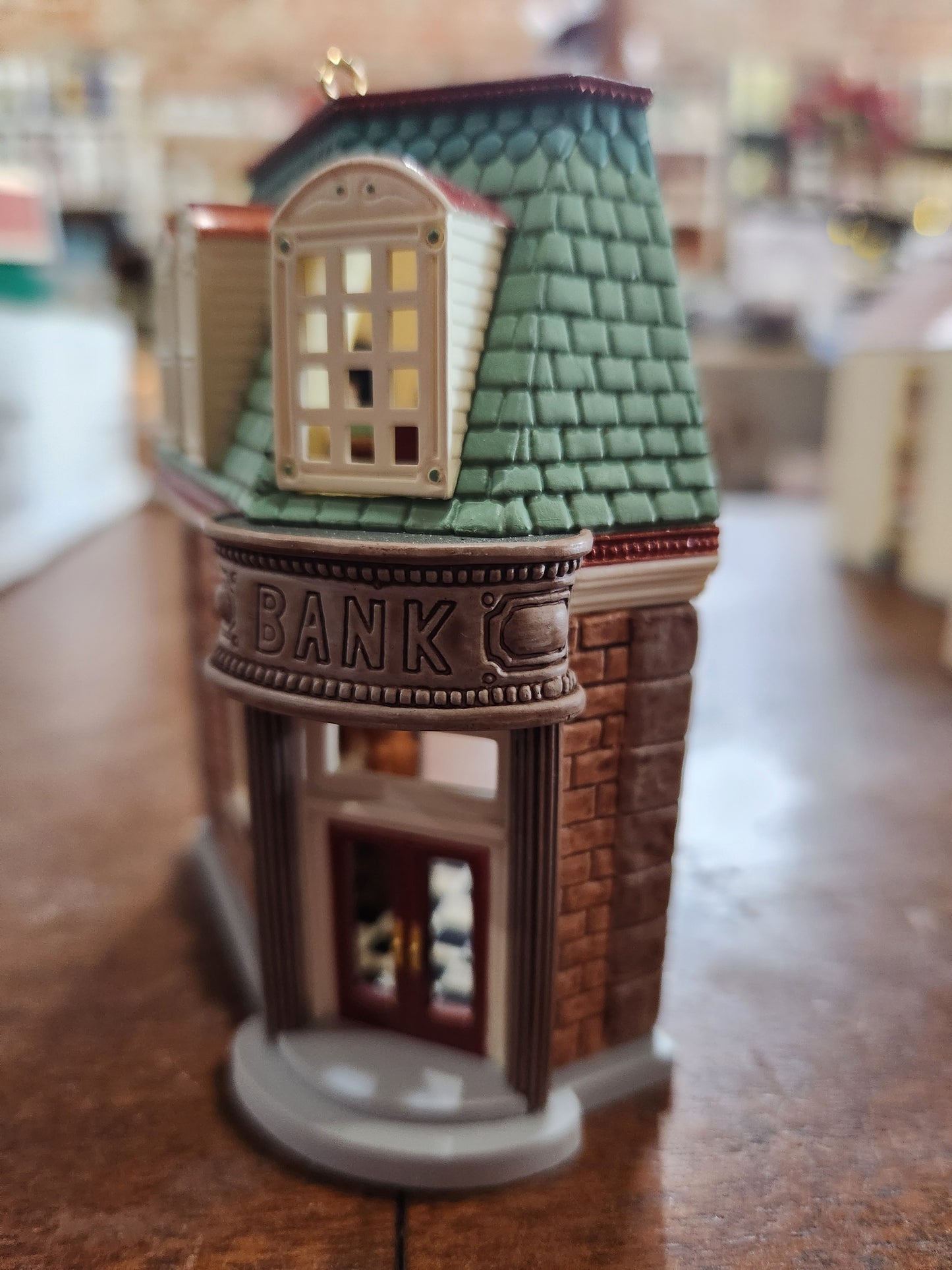 HH2006 2006 bank Ornament Hallmark Nostalgic Houses