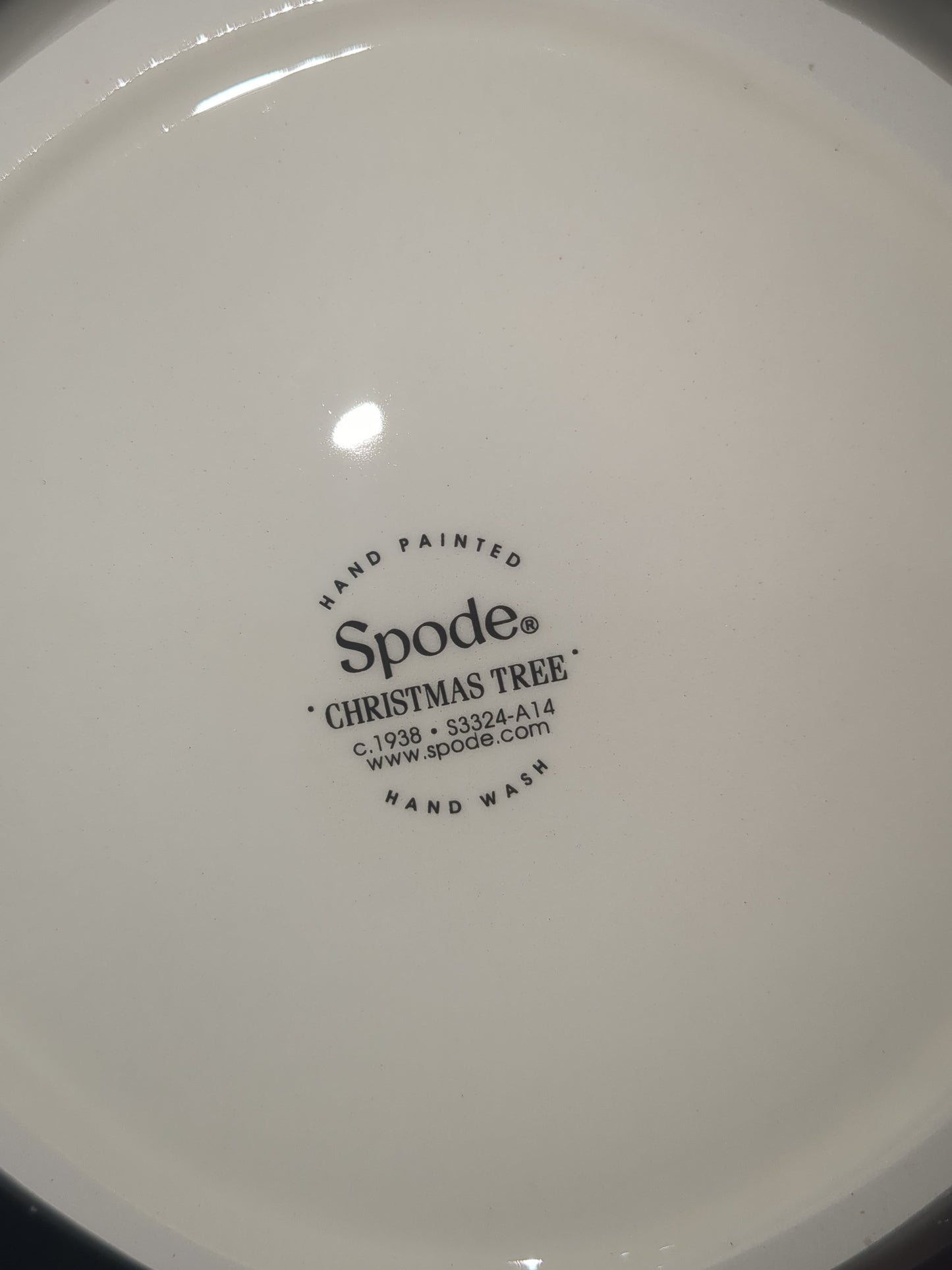 Spode Christmas Tree Round Covered Candy Box, Made of Fine Earthenware, Gold sp65