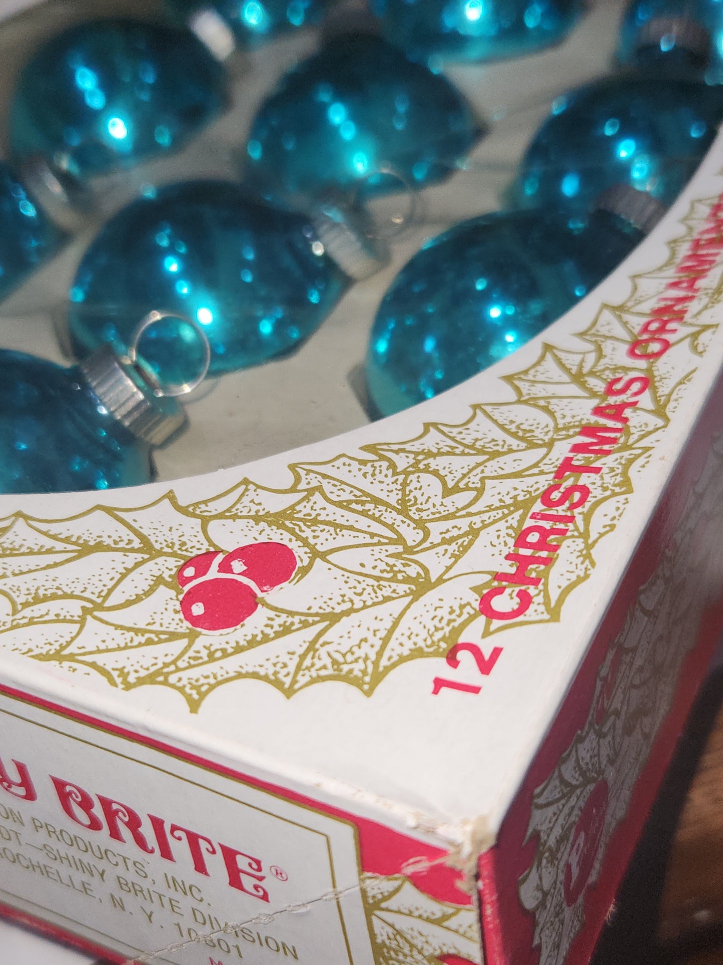 Box of vintage Shiny Brite turquoise blue ornament 1 1/2" Bo14
